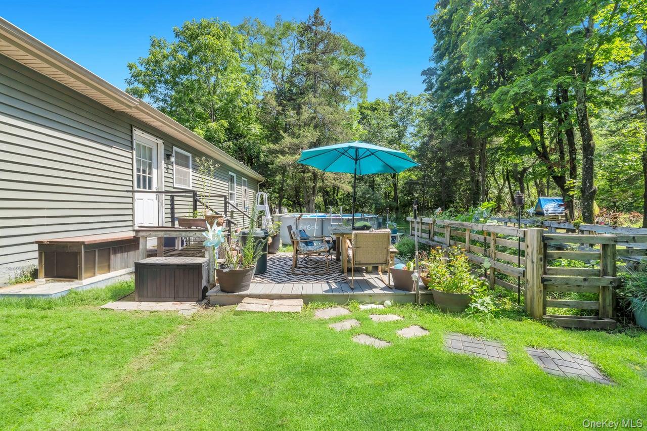 Single Family Yaphank Middle Island Road  Suffolk County, NY 11980, MLS-1024352-31