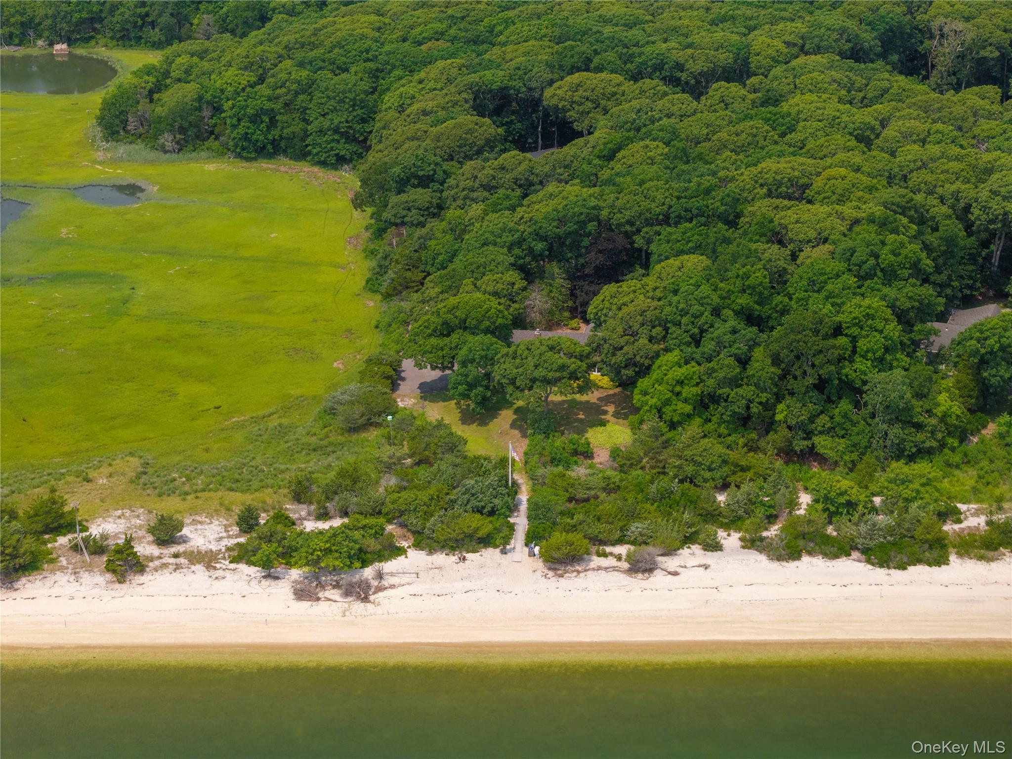 Single Family Arrowhead Lane Suffolk County, NY 11958, MLS-1024359-10