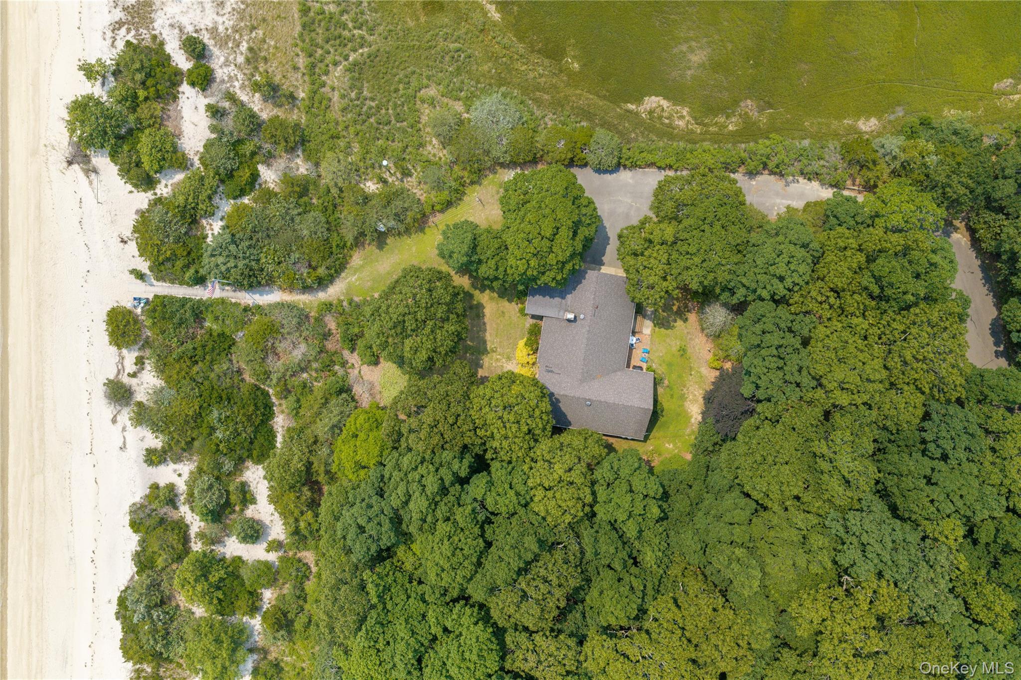 Single Family Arrowhead Lane Suffolk County, NY 11958, MLS-1024359-14