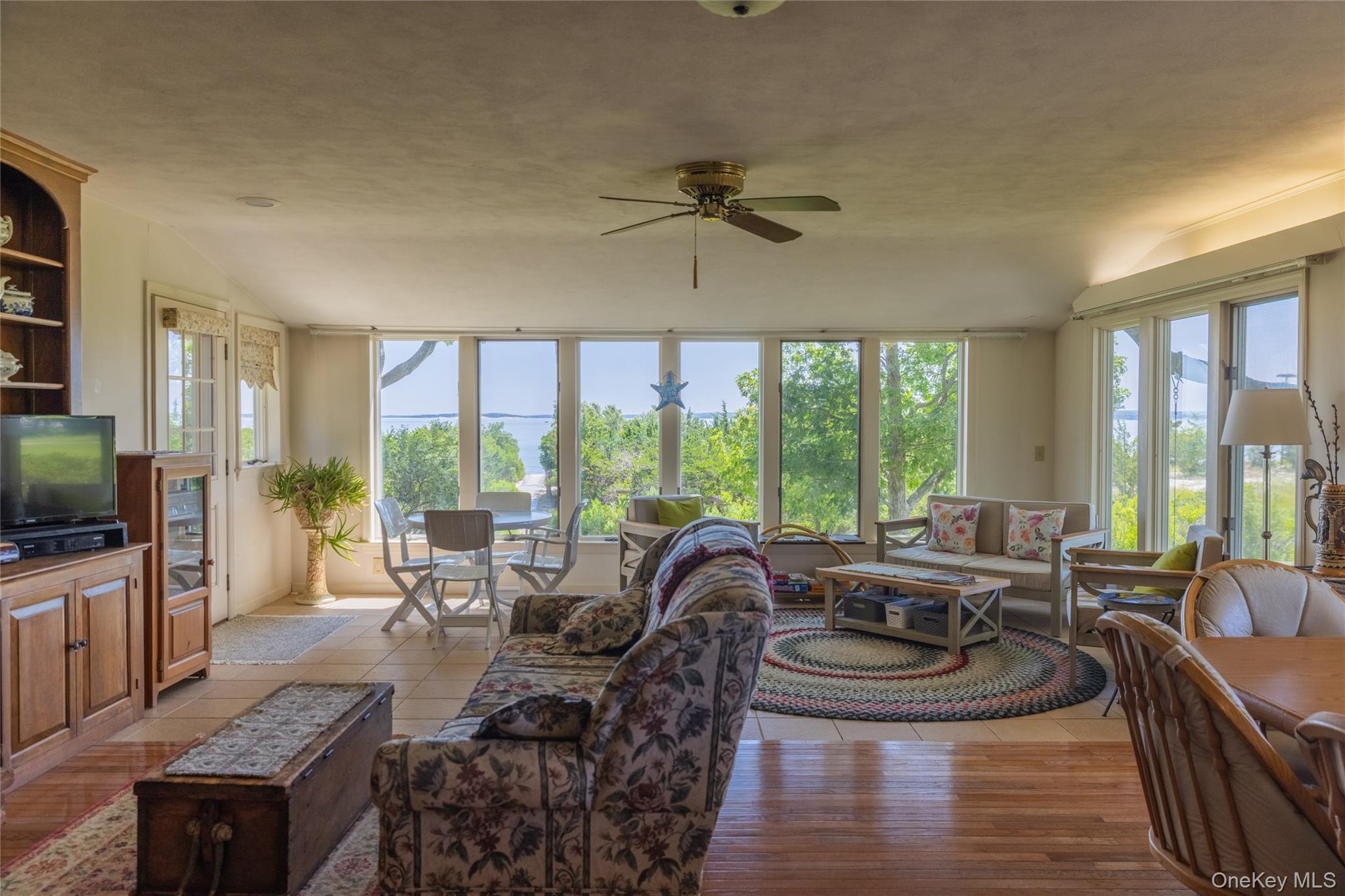 Single Family Arrowhead Lane Suffolk County, NY 11958, MLS-1024359-24