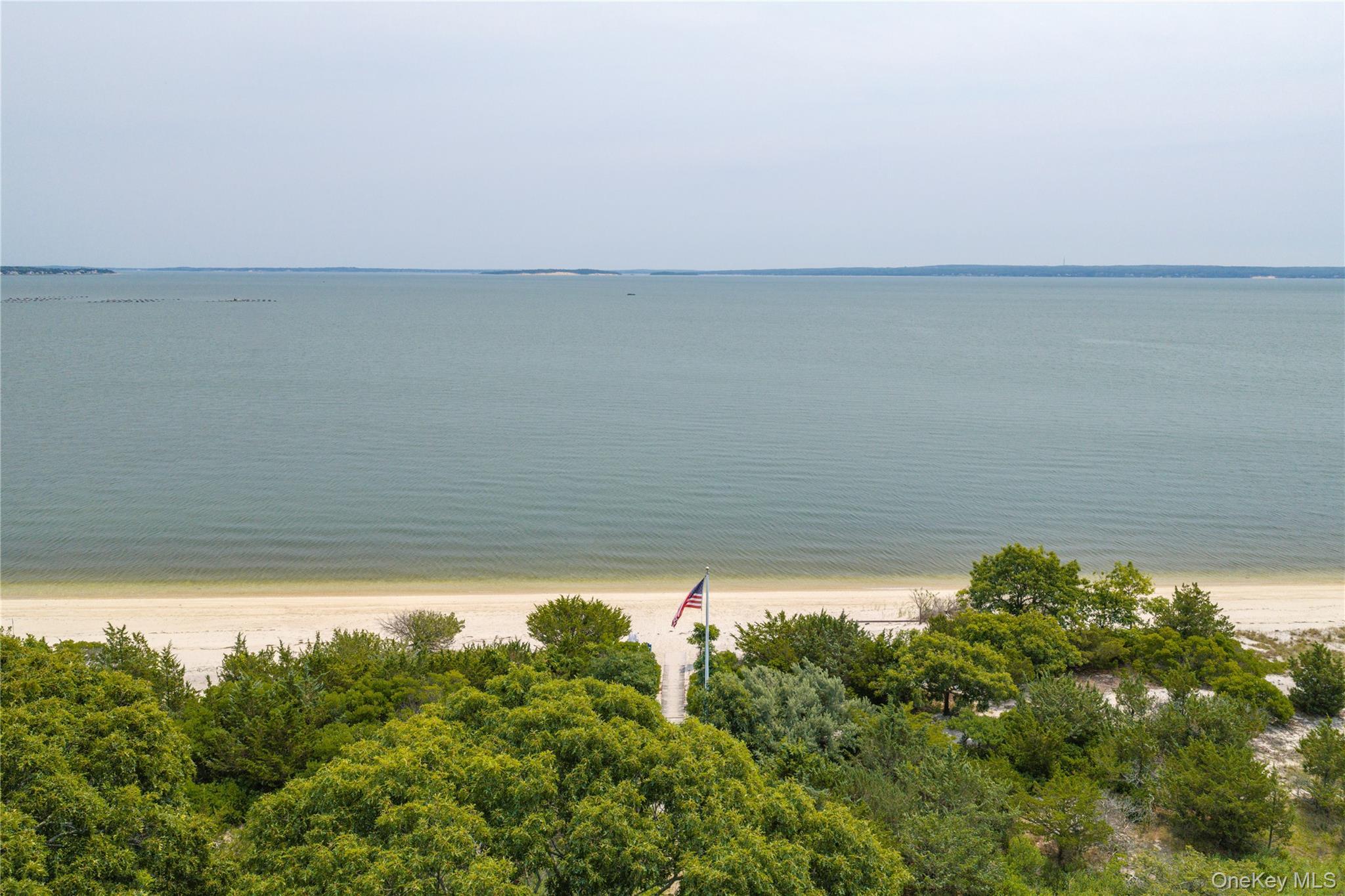 Single Family Arrowhead Lane Suffolk County, NY 11958, MLS-1024359-5
