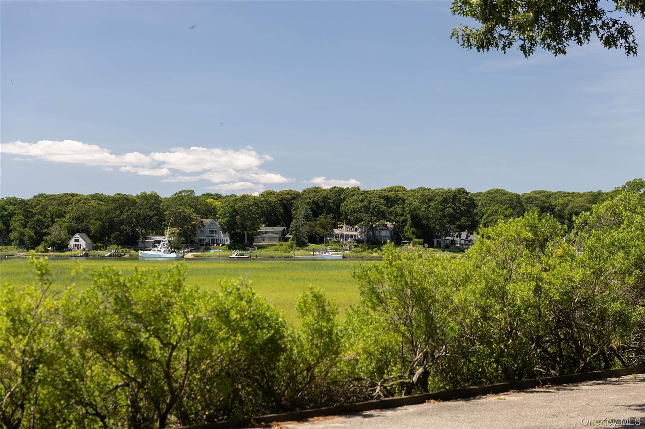 Single Family Arrowhead Lane Suffolk County, NY 11958, MLS-1024359-8