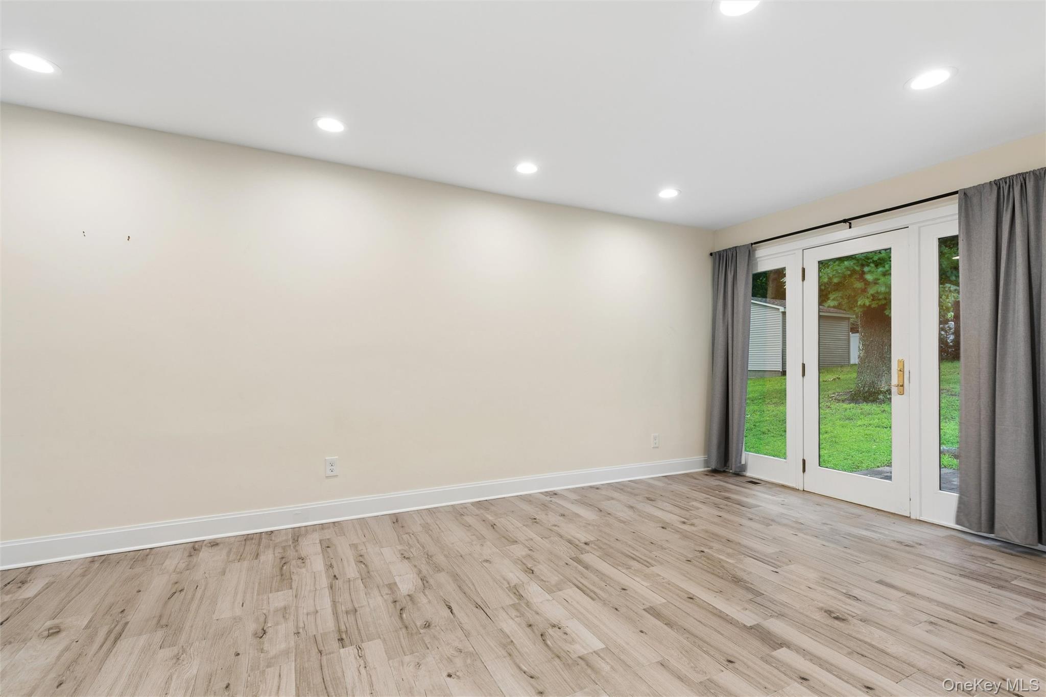 Single Family N Wading River Road Suffolk County, NY 11792, MLS-1024392-13