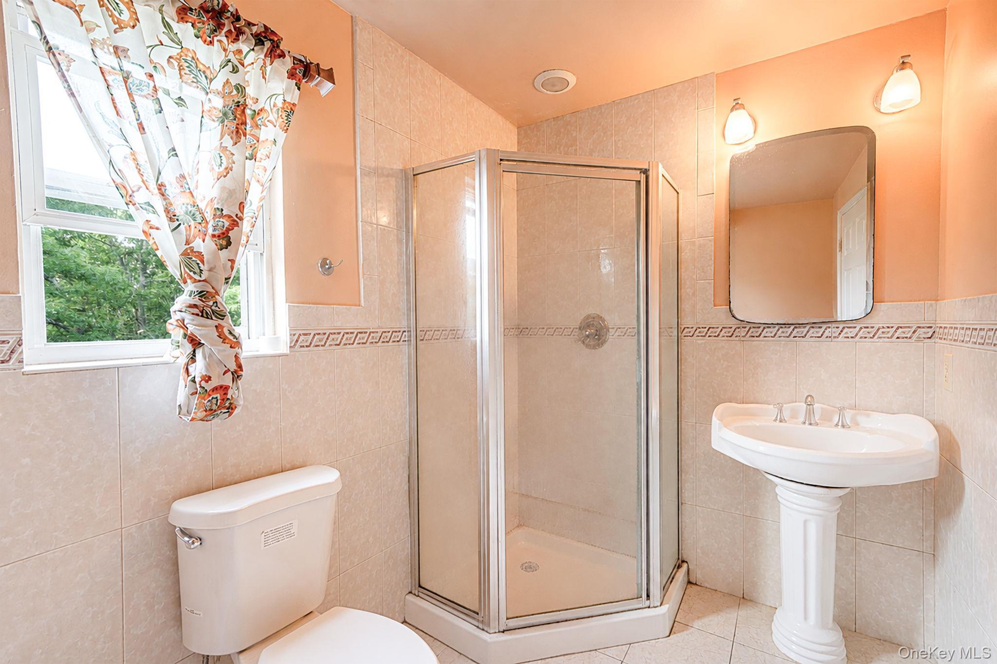 Single Family Barbara Lane Suffolk County, NY 11763, MLS-1024424-16