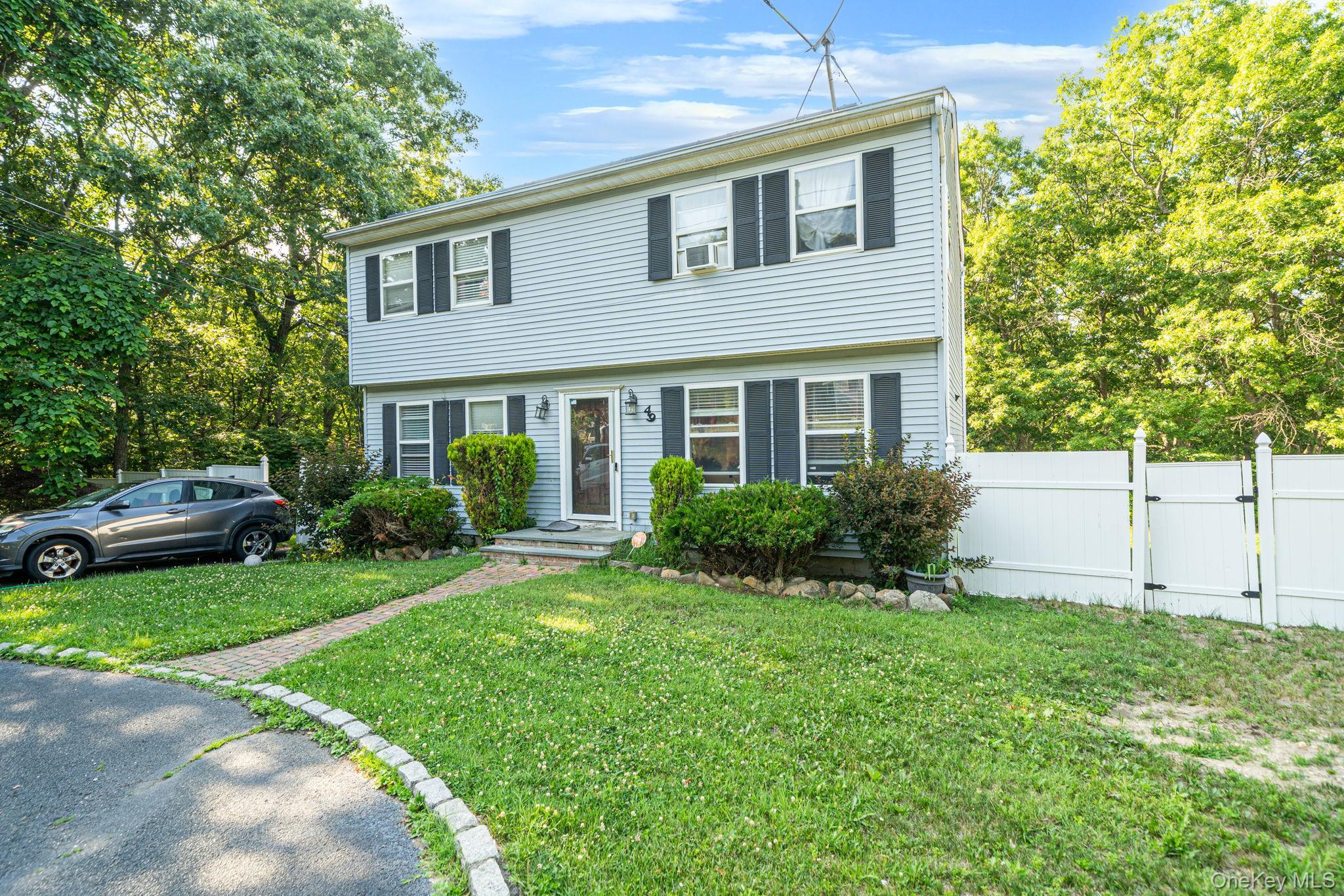 Single Family Barbara Lane Suffolk County, NY 11763, MLS-1024424-2