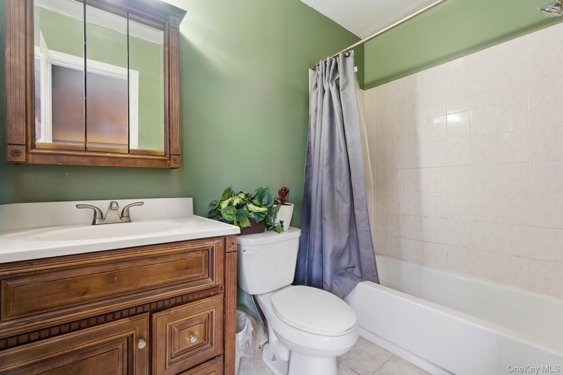 Single Family Ralph Avenue  Suffolk County, NY 11717, MLS-1024438-18