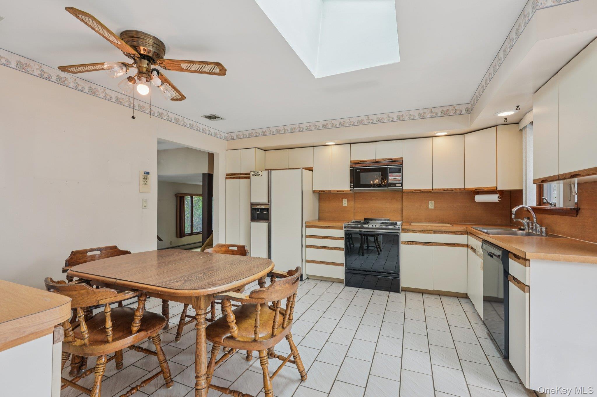 Single Family Brenda Lane Rockland County, NY 10954, MLS-1024442-21