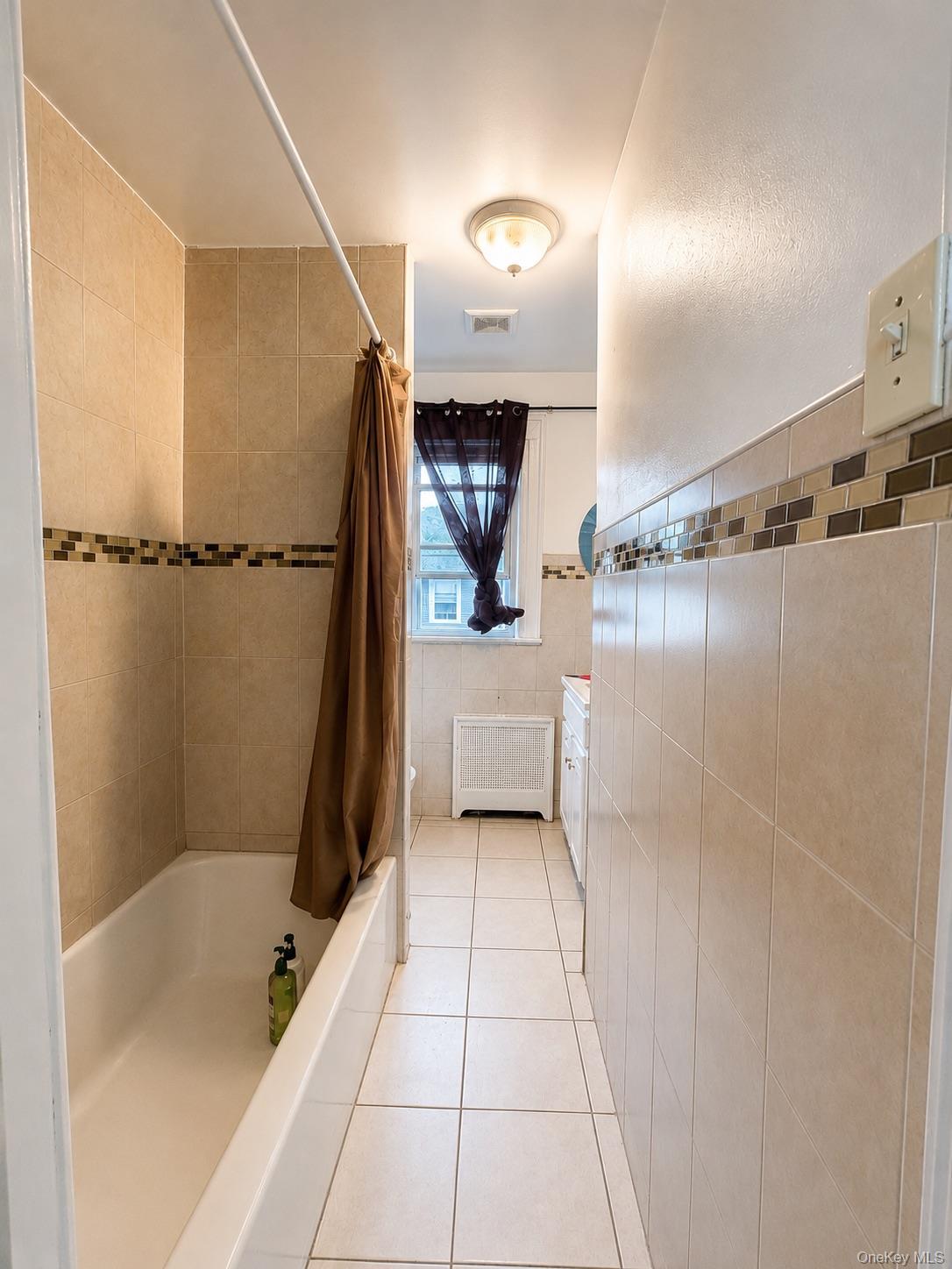 Single Family 198th Street  Queens, NY 11423, MLS-1024452-16