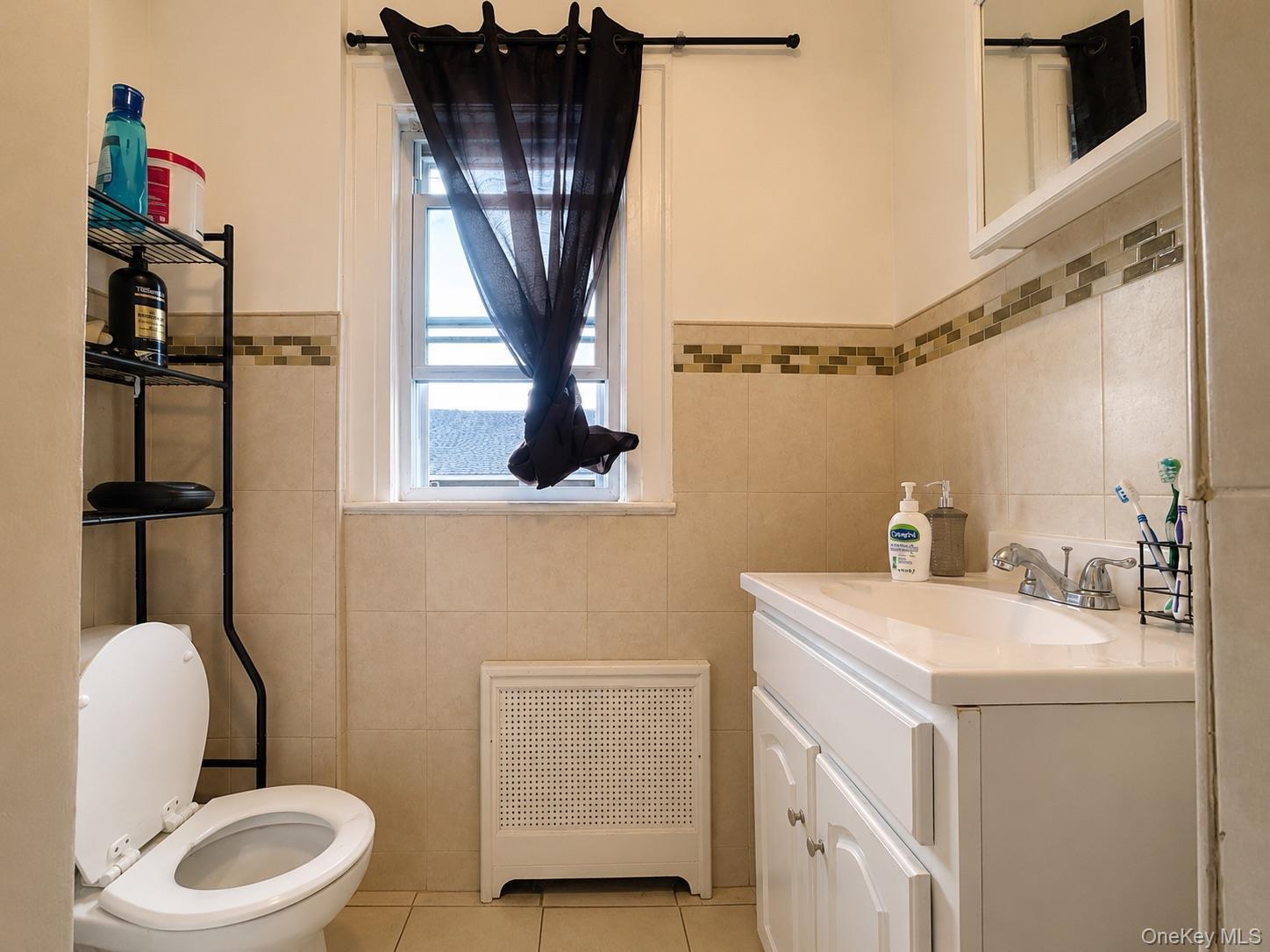 Single Family 198th Street  Queens, NY 11423, MLS-1024452-17