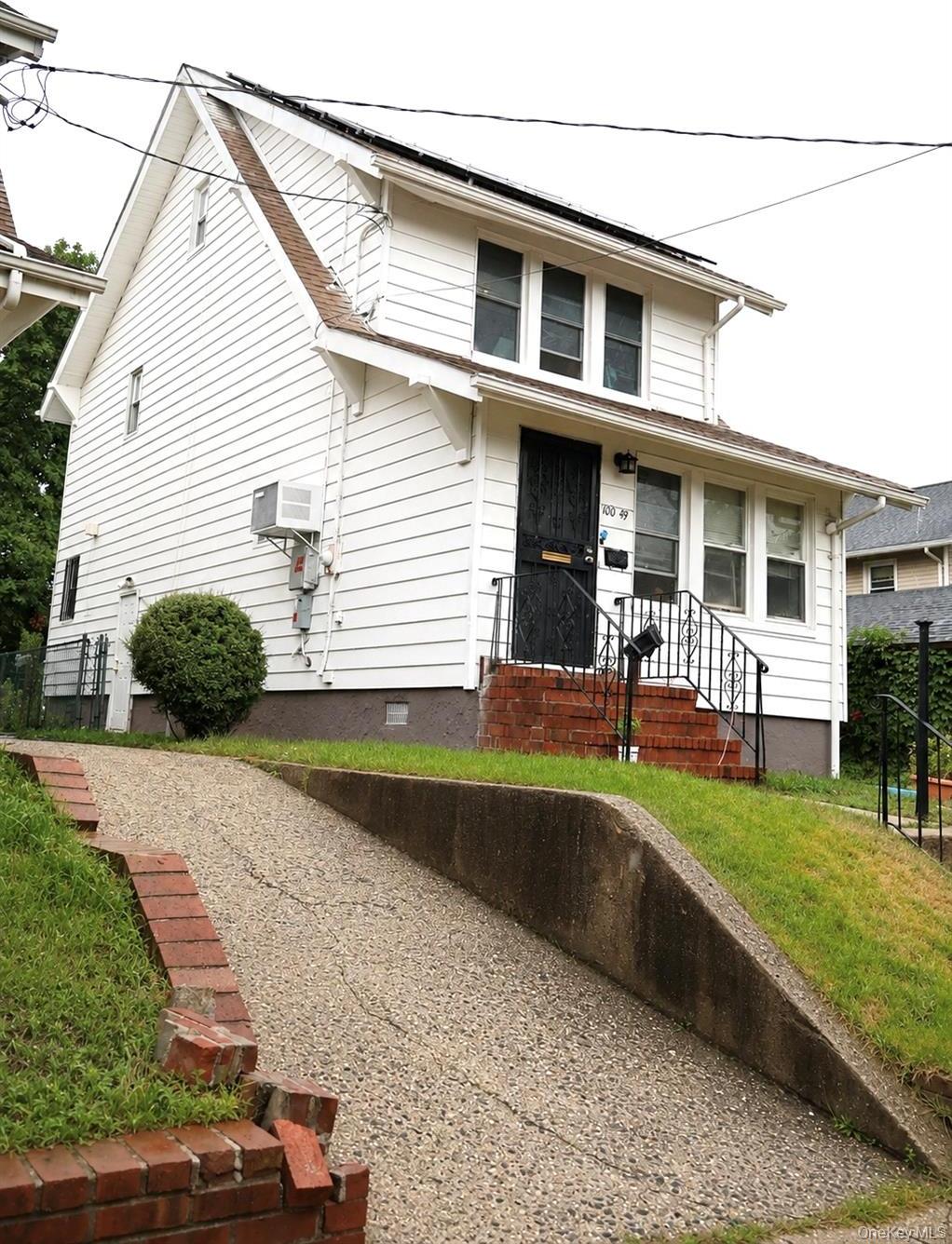 Single Family 198th Street  Queens, NY 11423, MLS-1024452-2