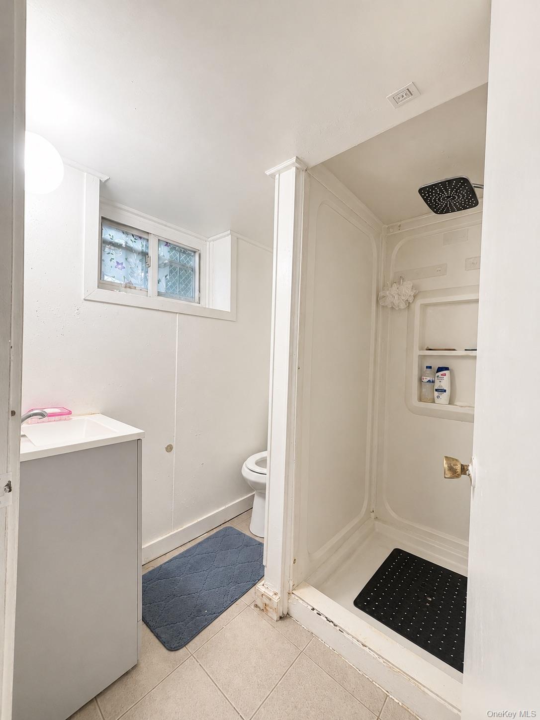 Single Family 198th Street  Queens, NY 11423, MLS-1024452-22