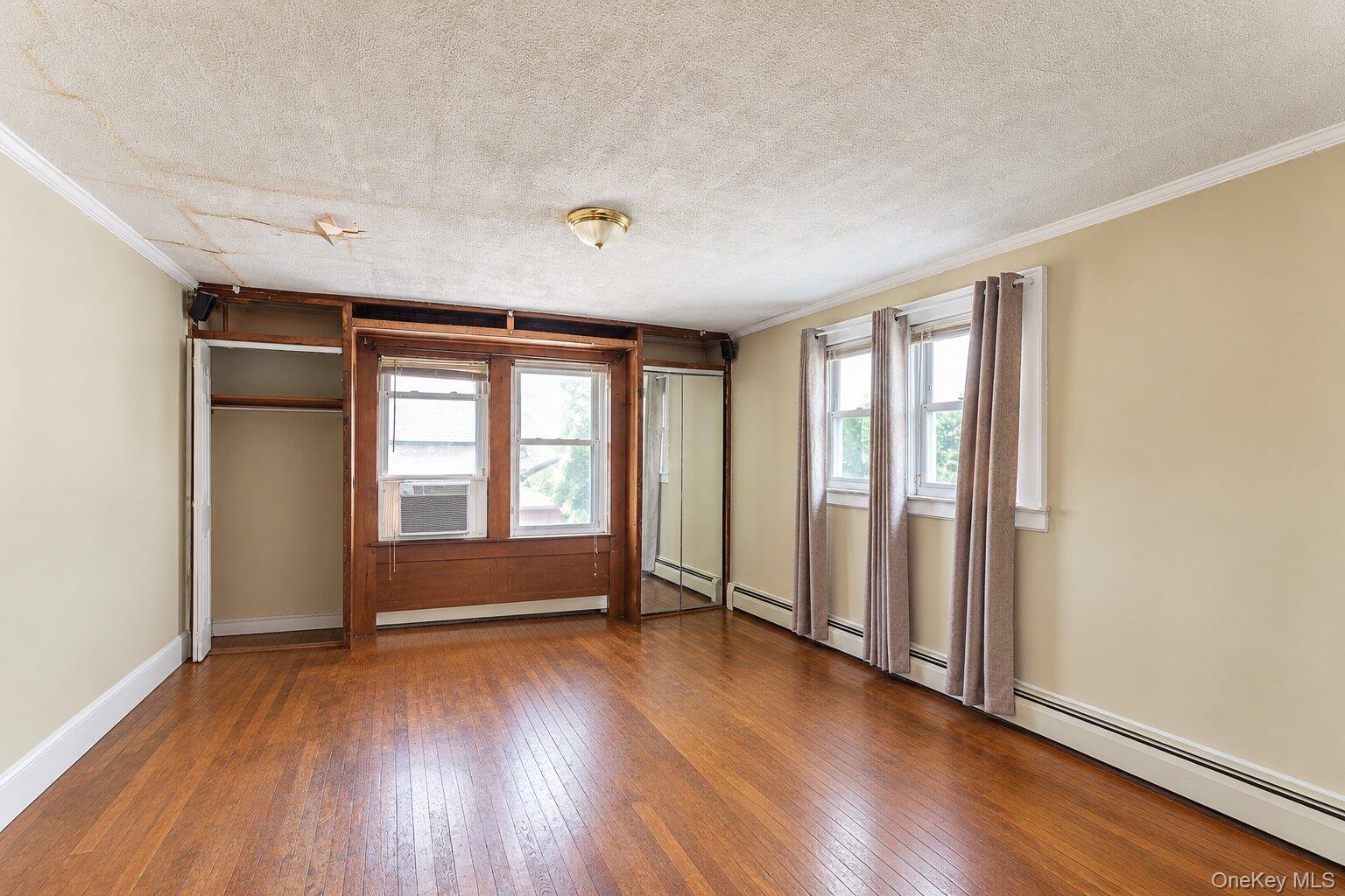 Single Family 104th Avenue Queens, NY 11412, MLS-1024459-15