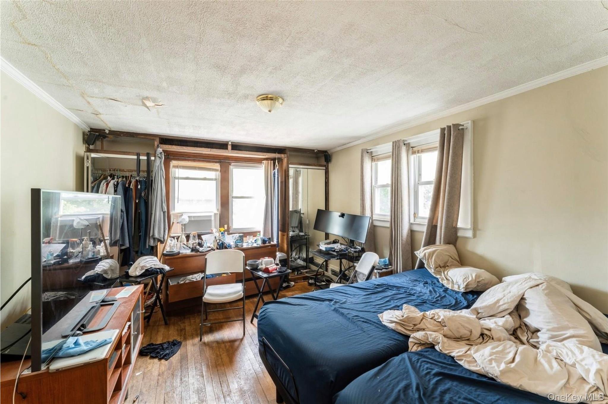 Single Family 104th Avenue Queens, NY 11412, MLS-1024459-16