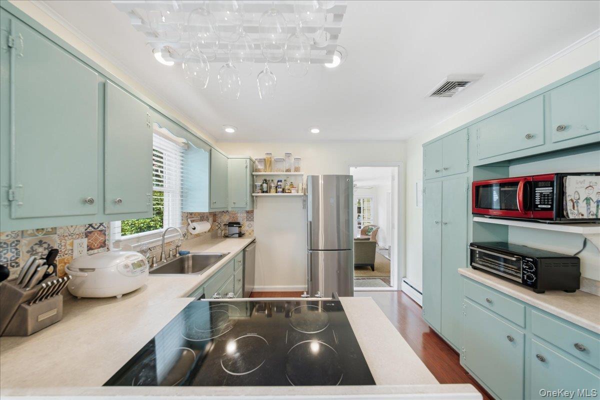 Single Family Graham Road  Suffolk County, NY 11946, MLS-1024482-19