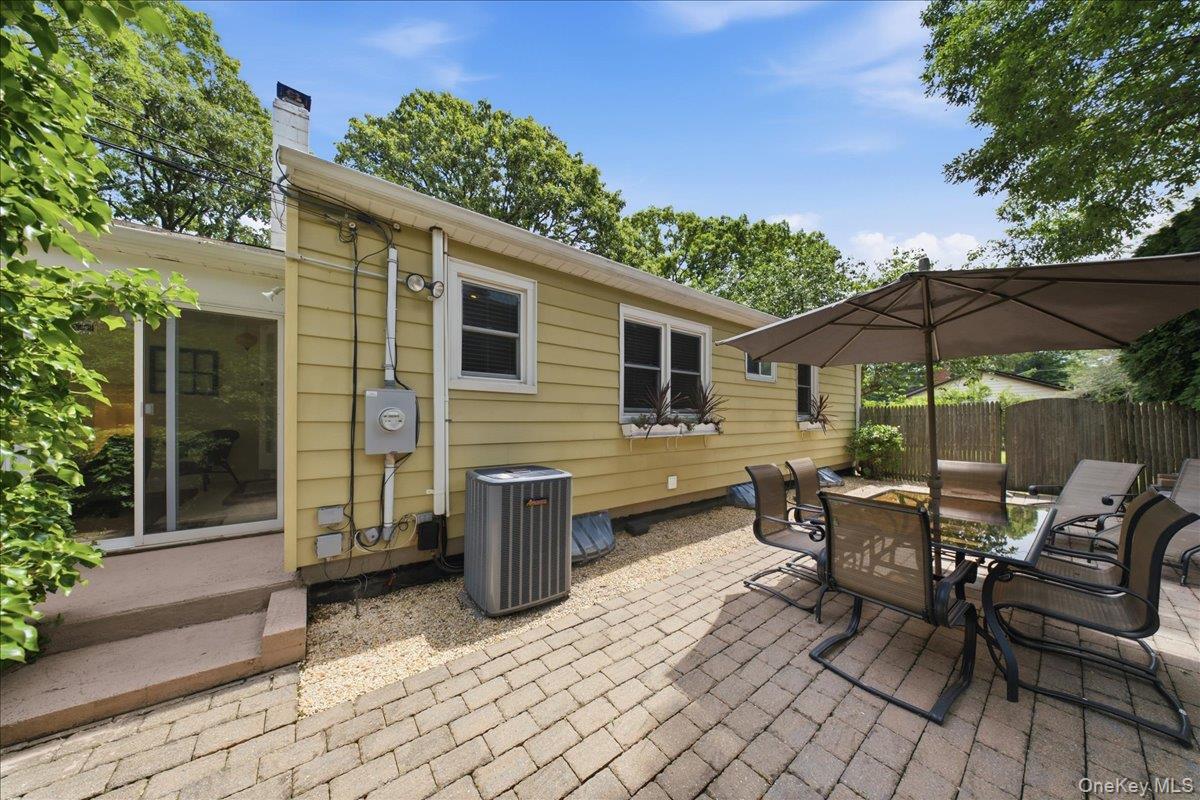 Single Family Graham Road  Suffolk County, NY 11946, MLS-1024482-23