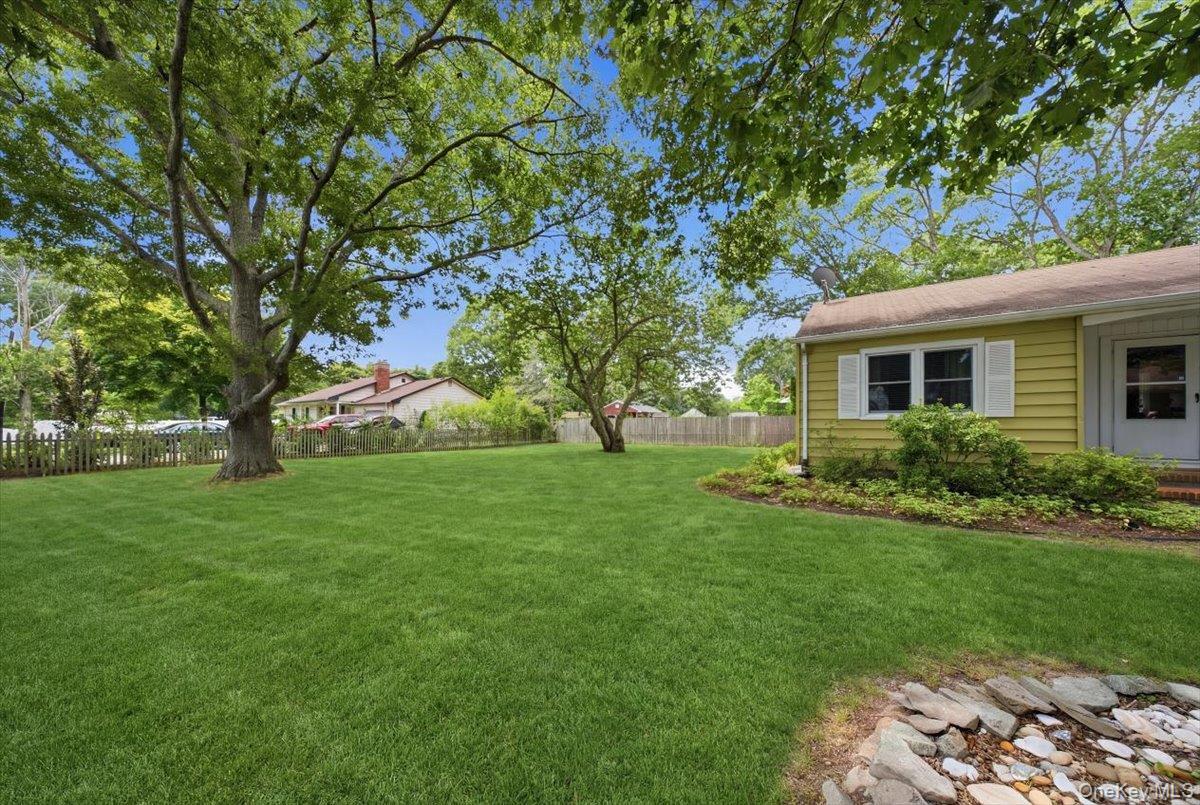 Single Family Graham Road  Suffolk County, NY 11946, MLS-1024482-4