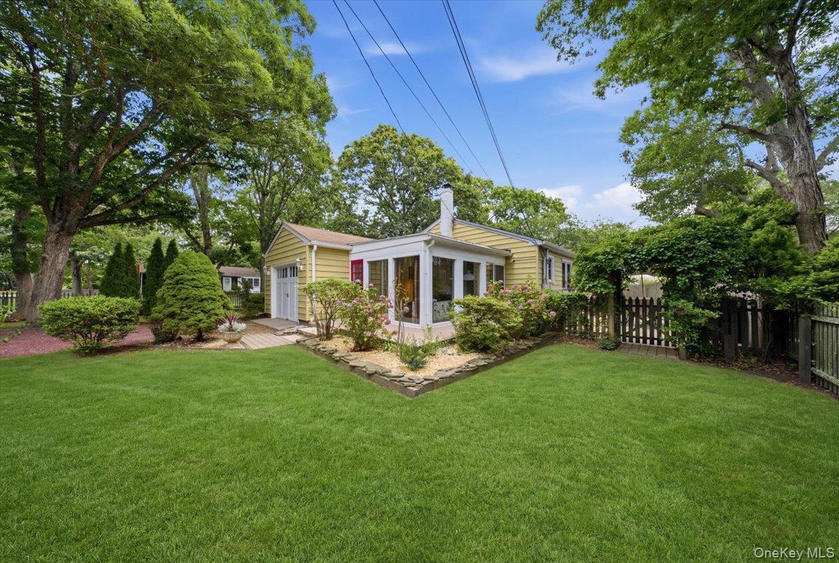 Single Family Graham Road  Suffolk County, NY 11946, MLS-1024482-7