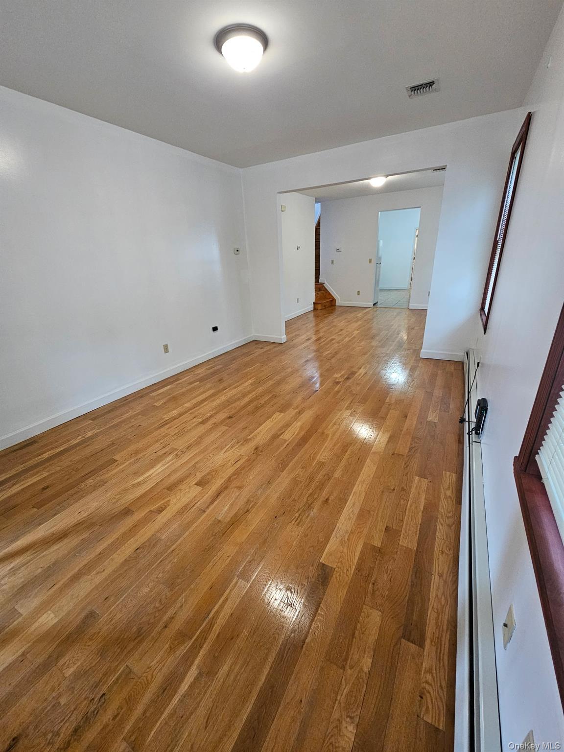 Single Family Searingtown Road  Nassau County, NY 11507, MLS-1024505-13