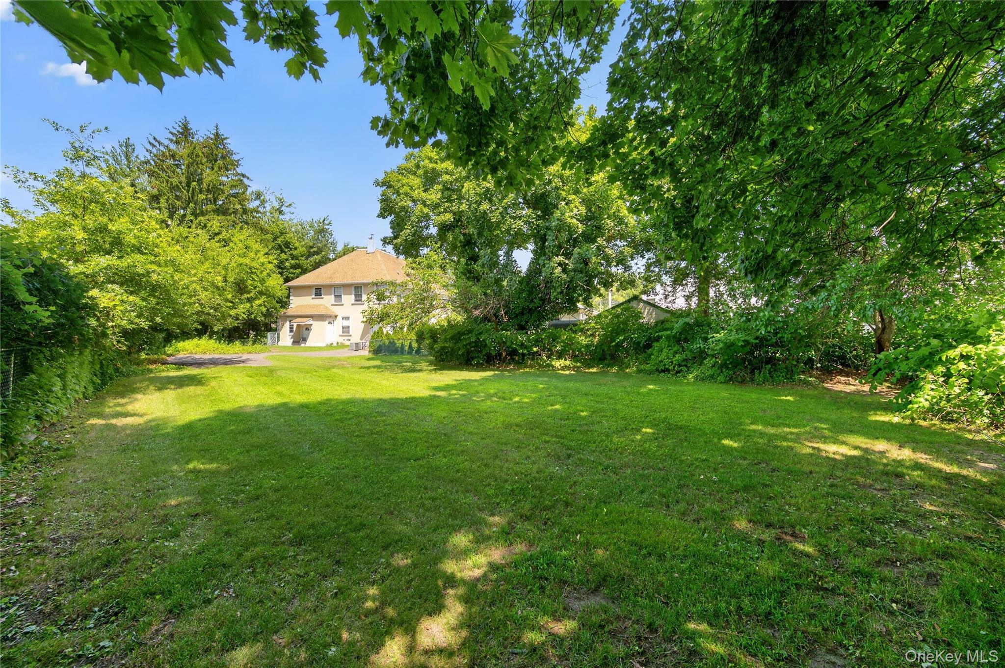 Single Family Searingtown Road  Nassau County, NY 11507, MLS-1024505-8