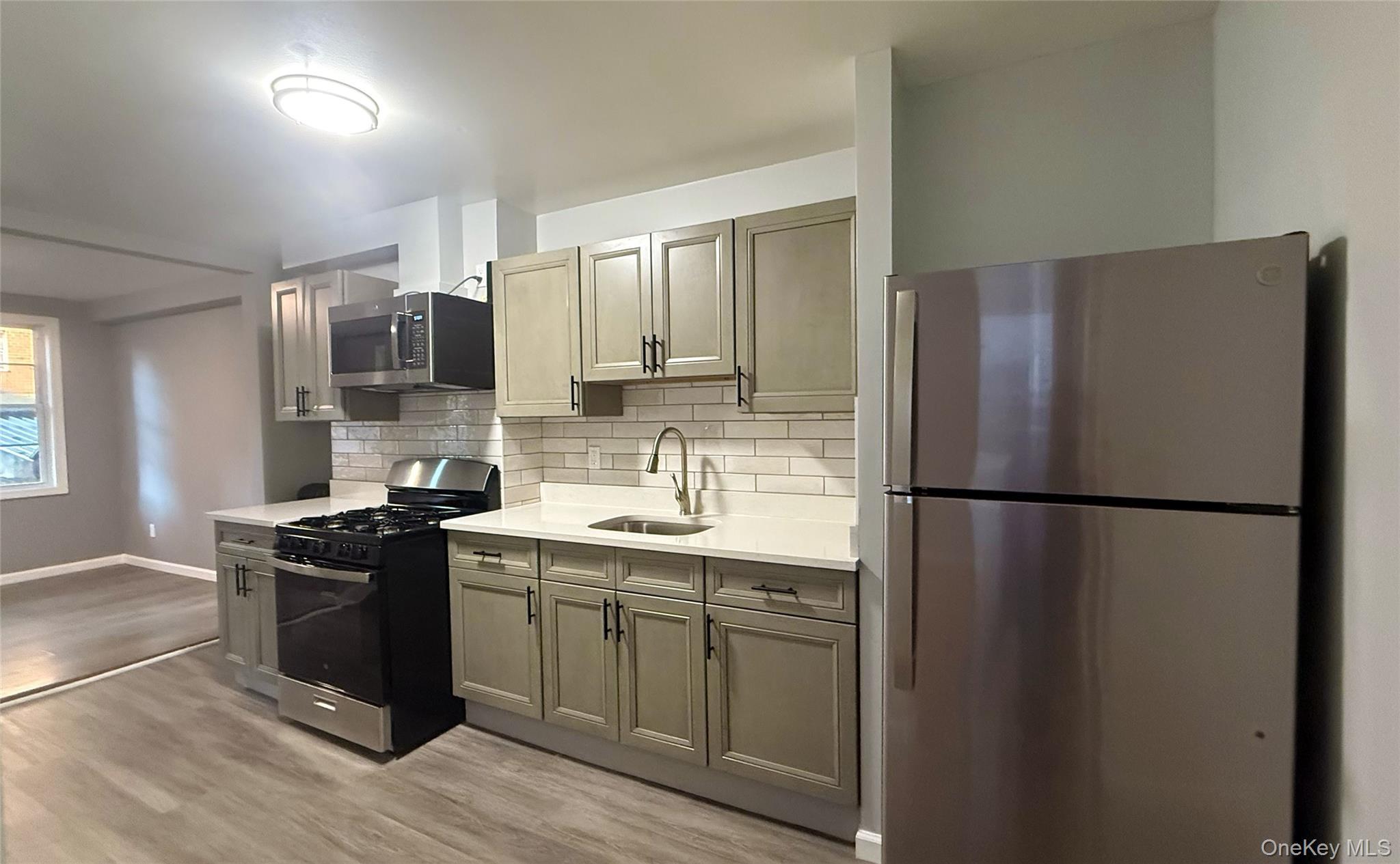 Apartment E 183rd Street  Bronx, NY 10460, MLS-1024516-3