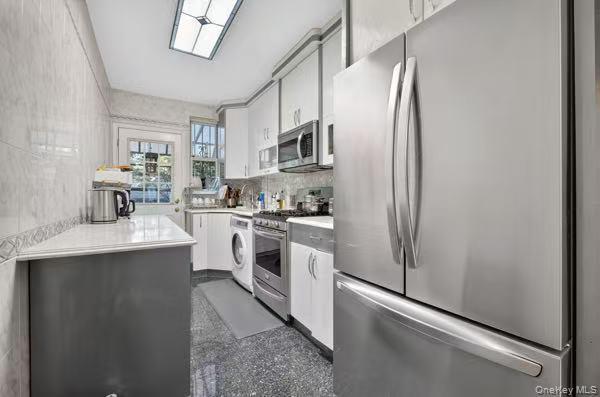 Single Family 62nd Road Queens, NY 11375, MLS-1024530-12