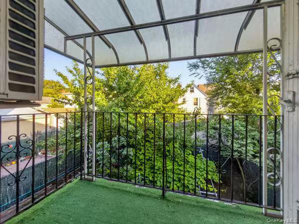 Single Family 62nd Road Queens, NY 11375, MLS-1024530-8