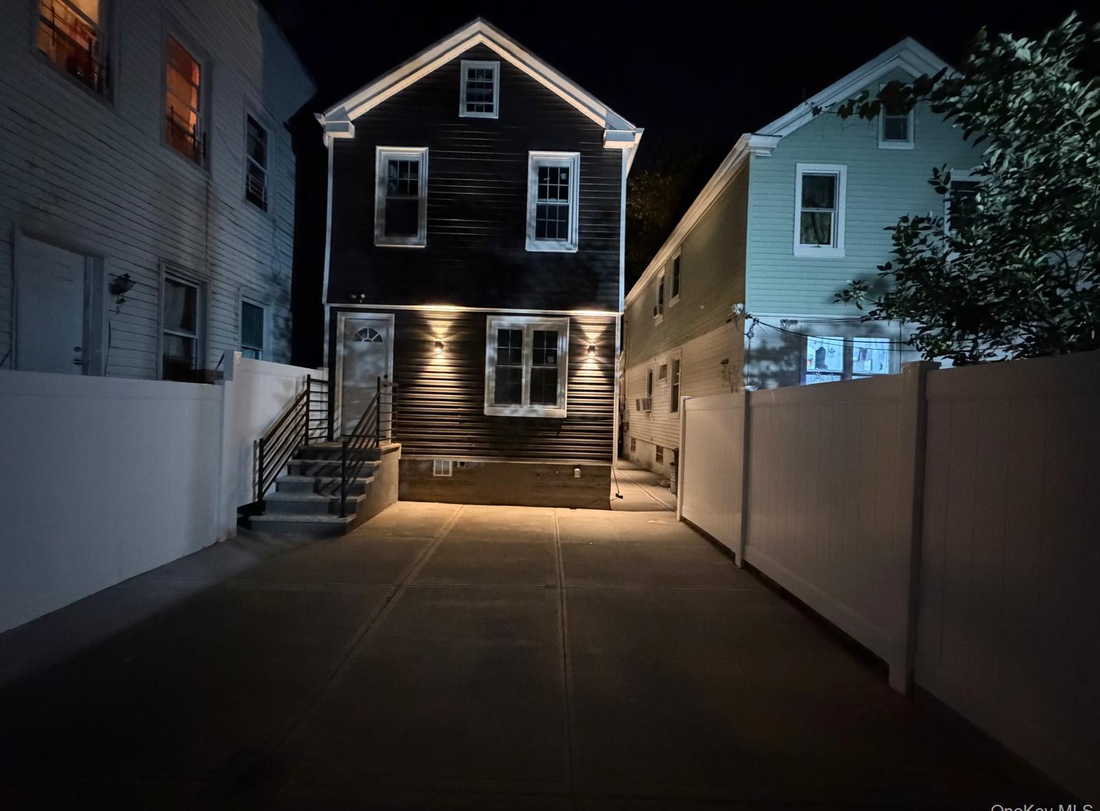 Single Family 118th Street  Queens, NY 11419, MLS-1024538-16
