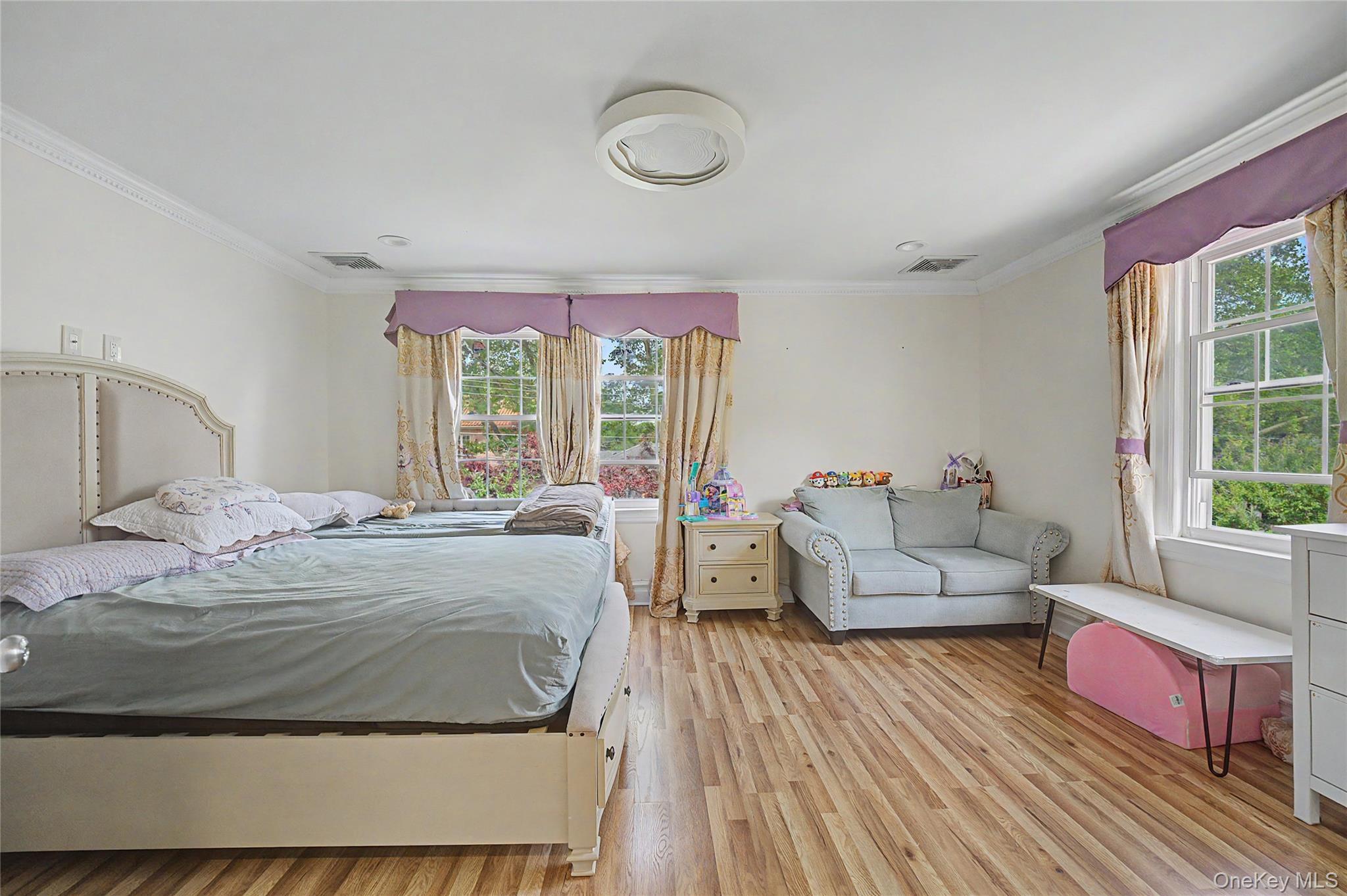 Single Family 161st Street Queens, NY 11357, MLS-1024544-12