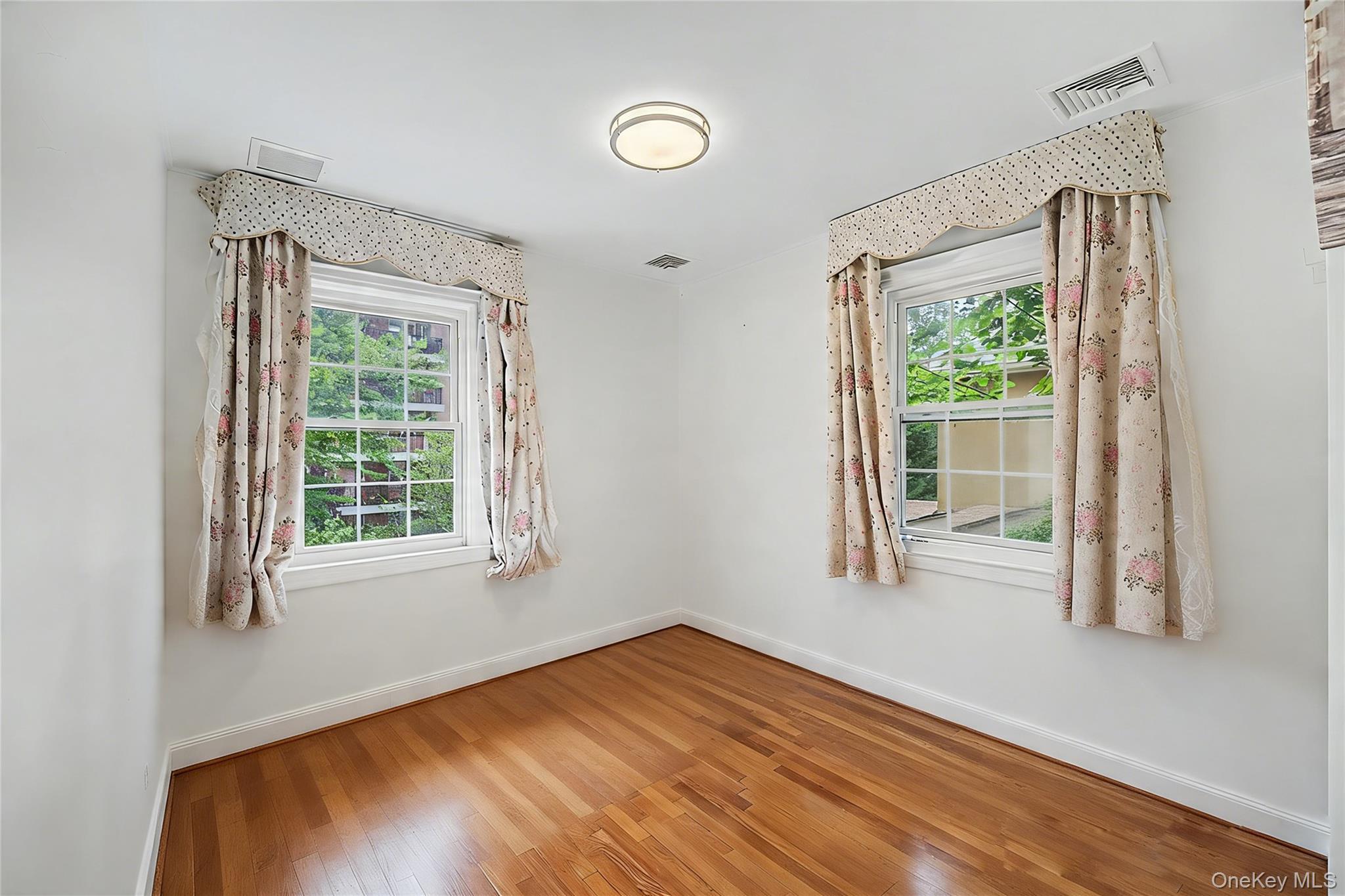 Single Family 161st Street Queens, NY 11357, MLS-1024544-16