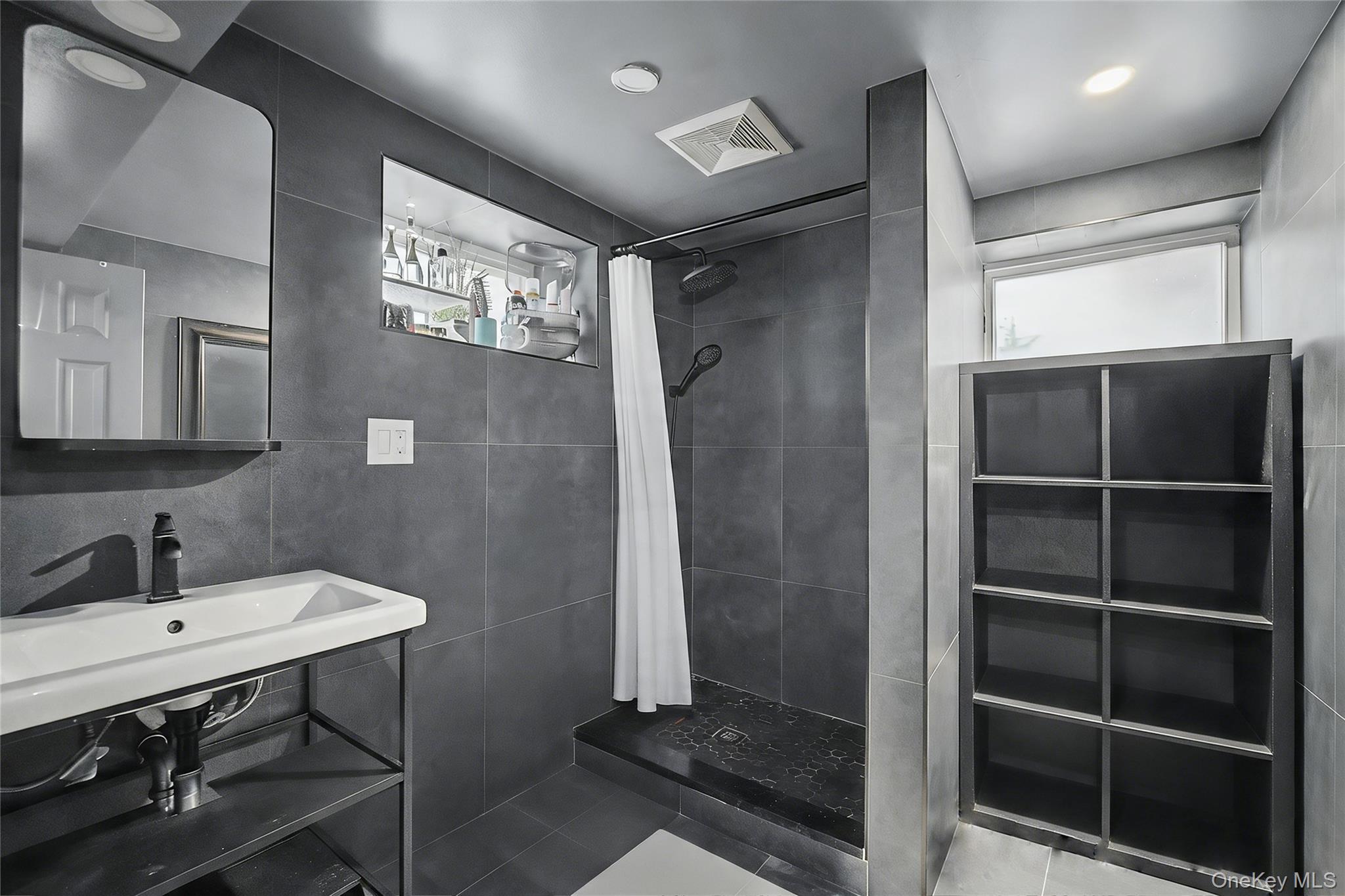 Single Family 161st Street Queens, NY 11357, MLS-1024544-19