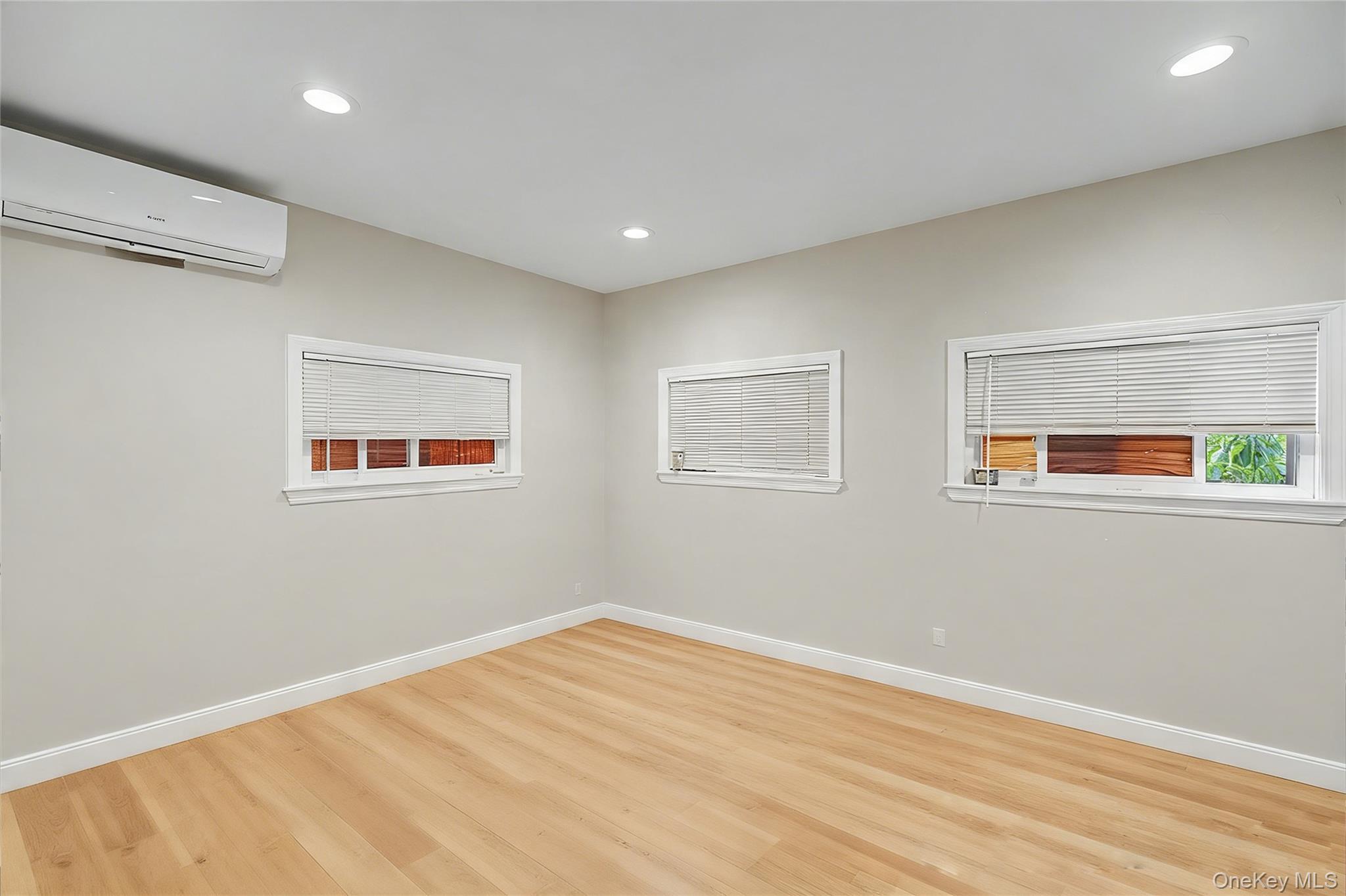 Single Family 161st Street Queens, NY 11357, MLS-1024544-25