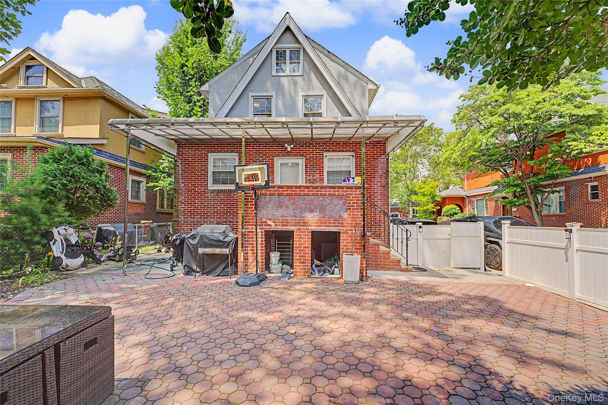 Single Family 161st Street Queens, NY 11357, MLS-1024544-28