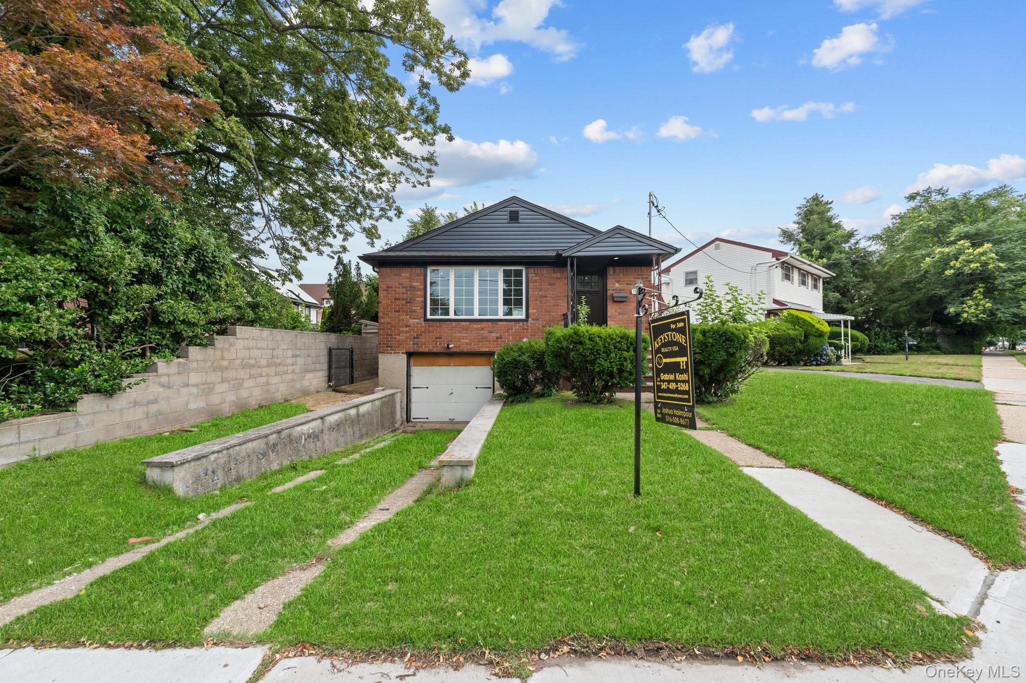 Single Family 178th Street  Queens, NY 11434, MLS-1024554-14