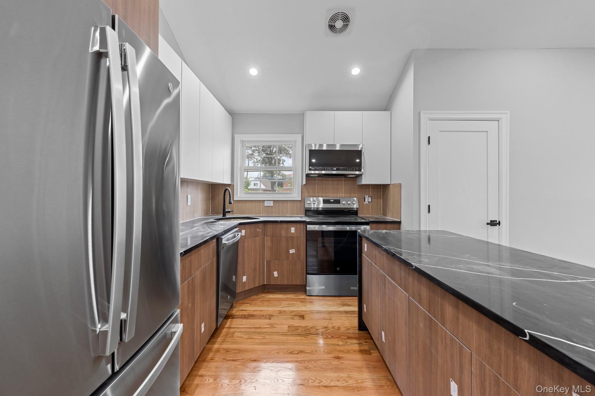 Single Family 178th Street Queens, NY 11434, MLS-1024554-3