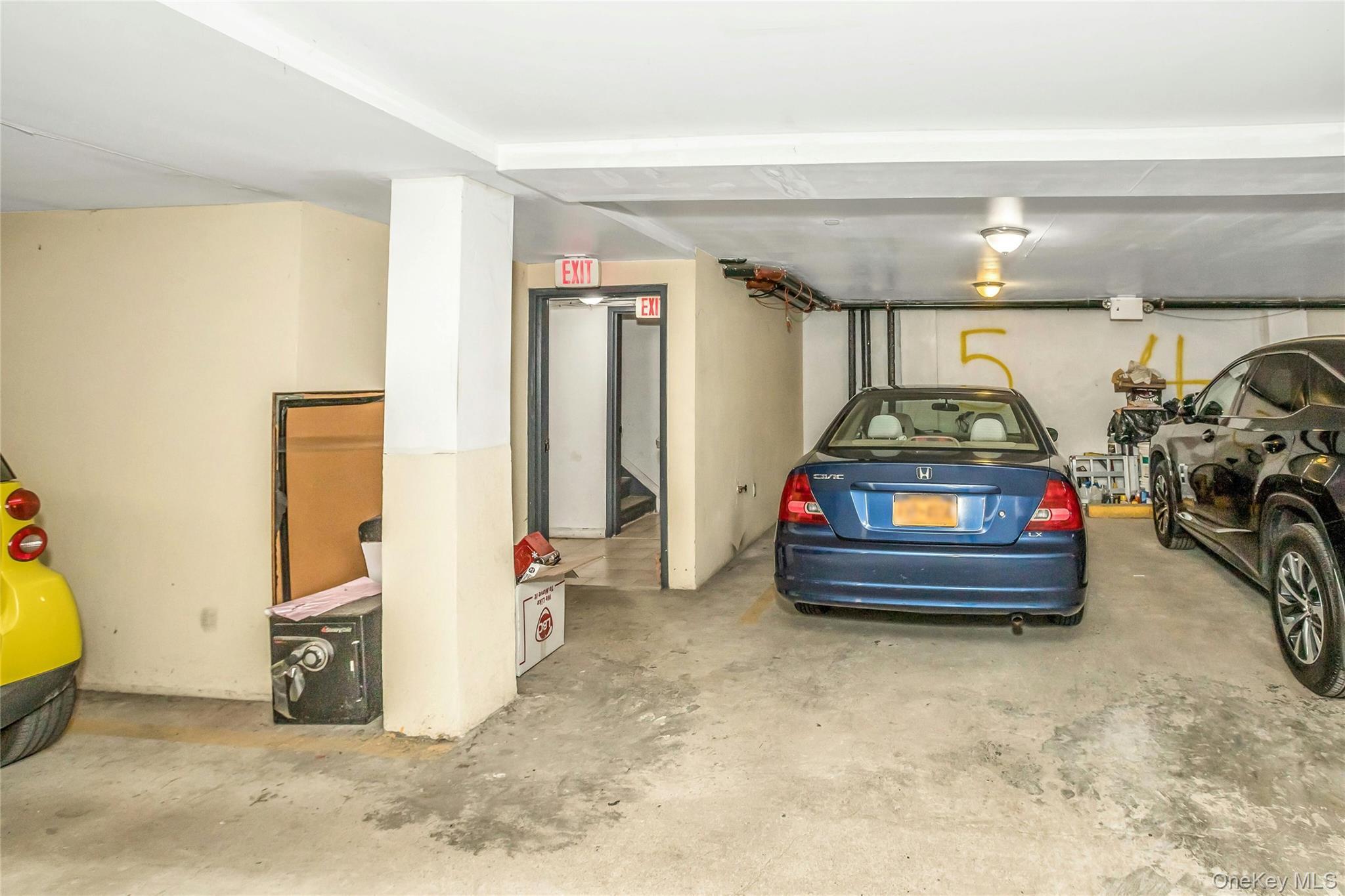 Condo 68th Street Queens, NY 11377, MLS-1024558-3