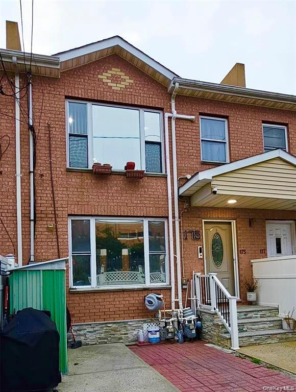 Single Family 29 Street Queens, NY 11691, MLS-1024574-26