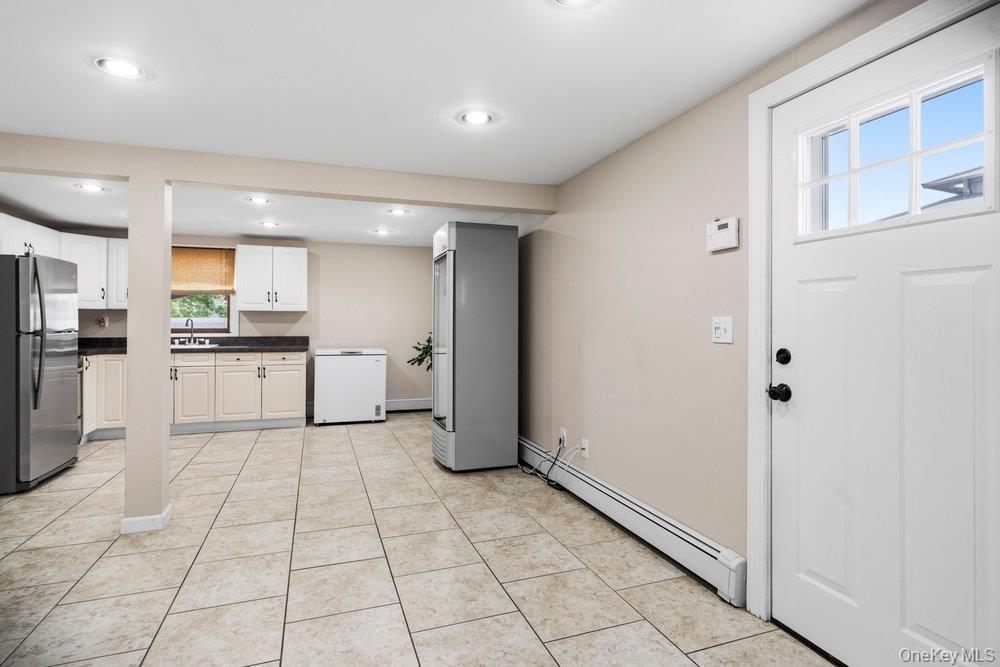 Single Family Wyona Avenue Suffolk County, NY 11757, MLS-1024596-23