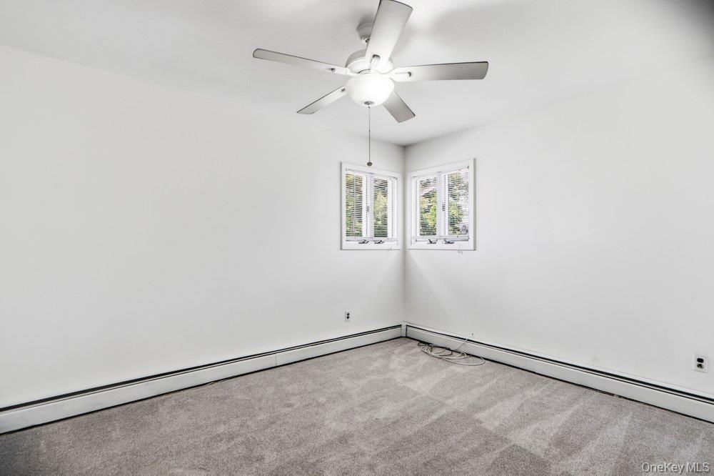 Single Family Wyona Avenue Suffolk County, NY 11757, MLS-1024596-27