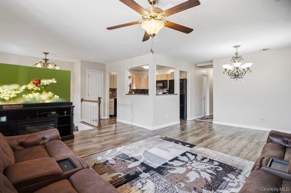 Single Family Wyona Avenue Suffolk County, NY 11757, MLS-1024596-7