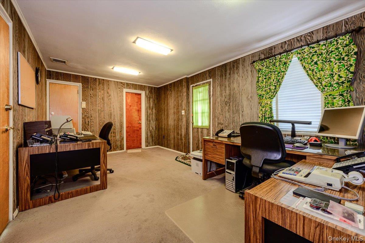 Single Family Woodhull Avenue  Bronx, NY 10469, MLS-1024627-21