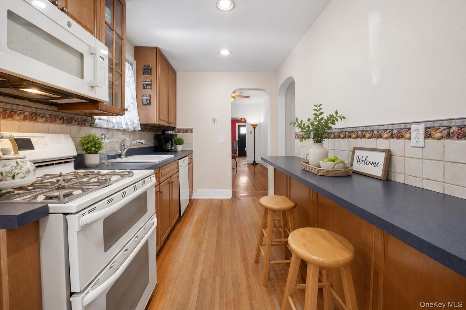 Single Family Sommer Place  Bronx, NY 10465, MLS-1024628-12