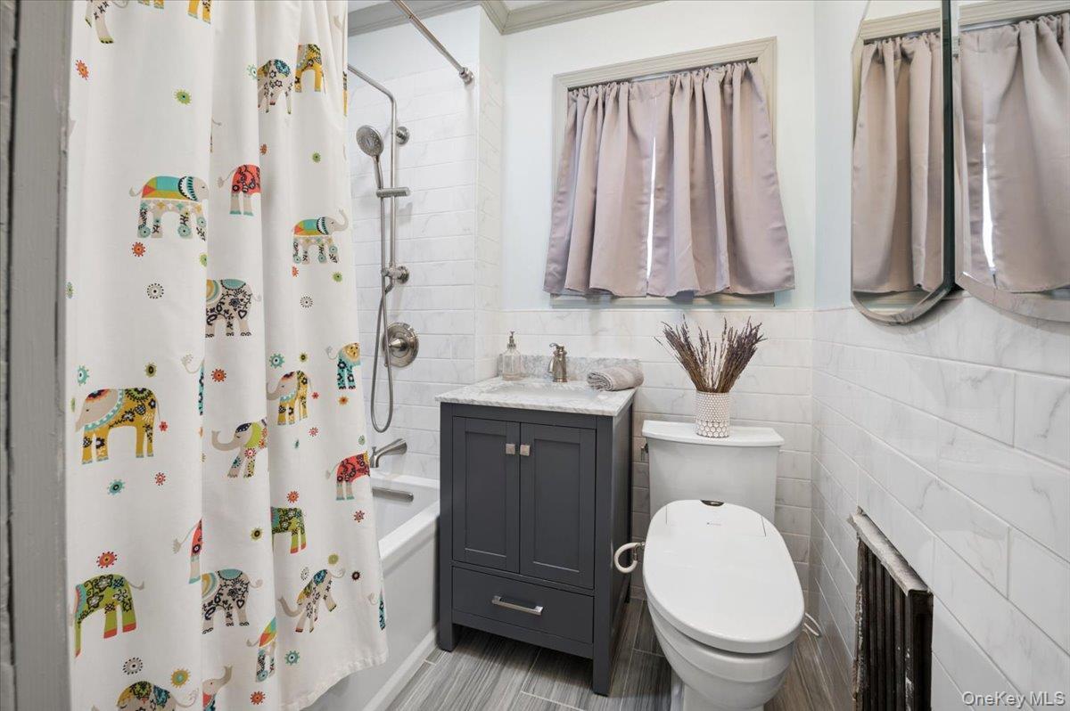 Single Family Sommer Place  Bronx, NY 10465, MLS-1024628-15