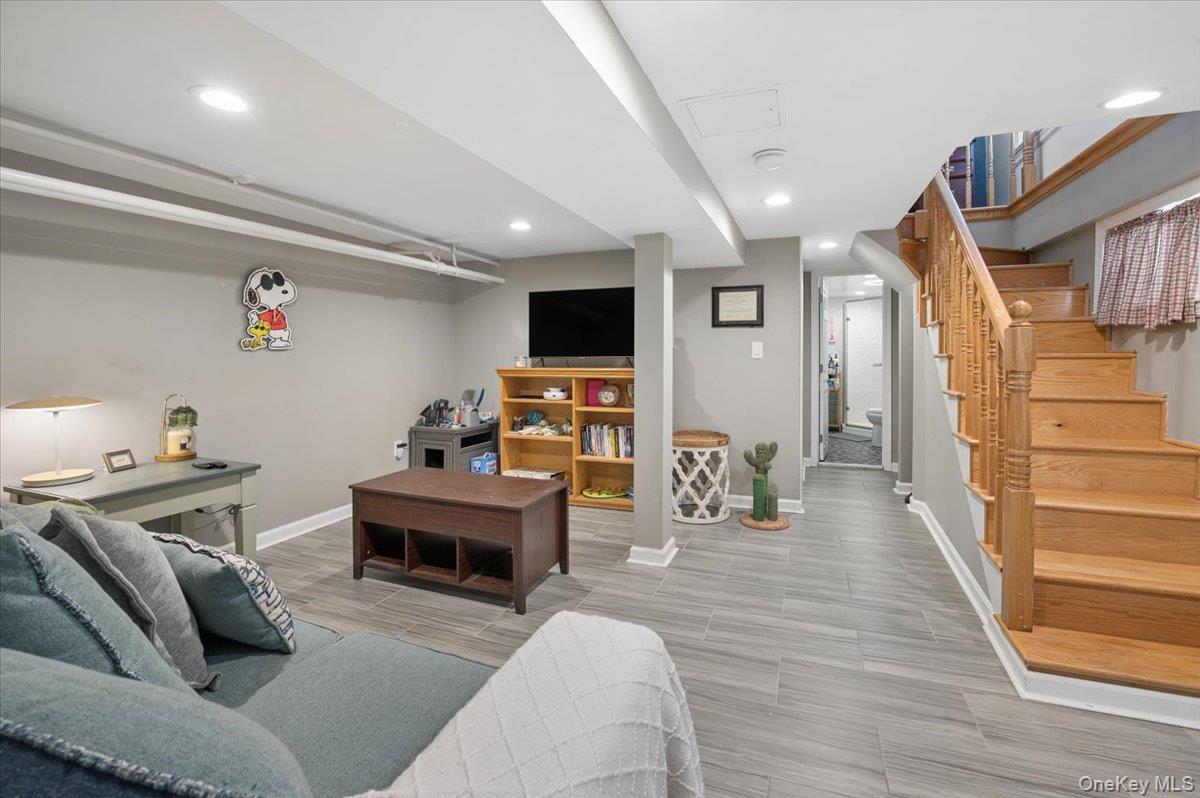 Single Family Sommer Place  Bronx, NY 10465, MLS-1024628-17