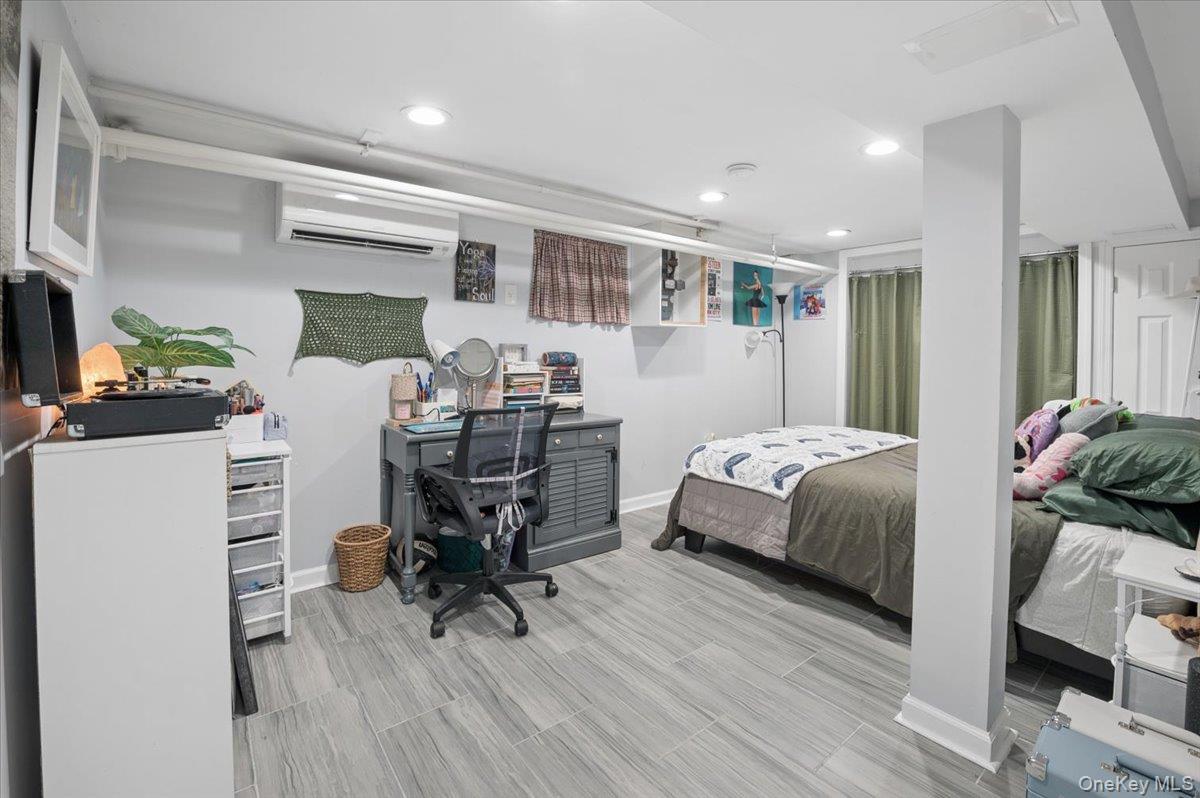 Single Family Sommer Place  Bronx, NY 10465, MLS-1024628-19