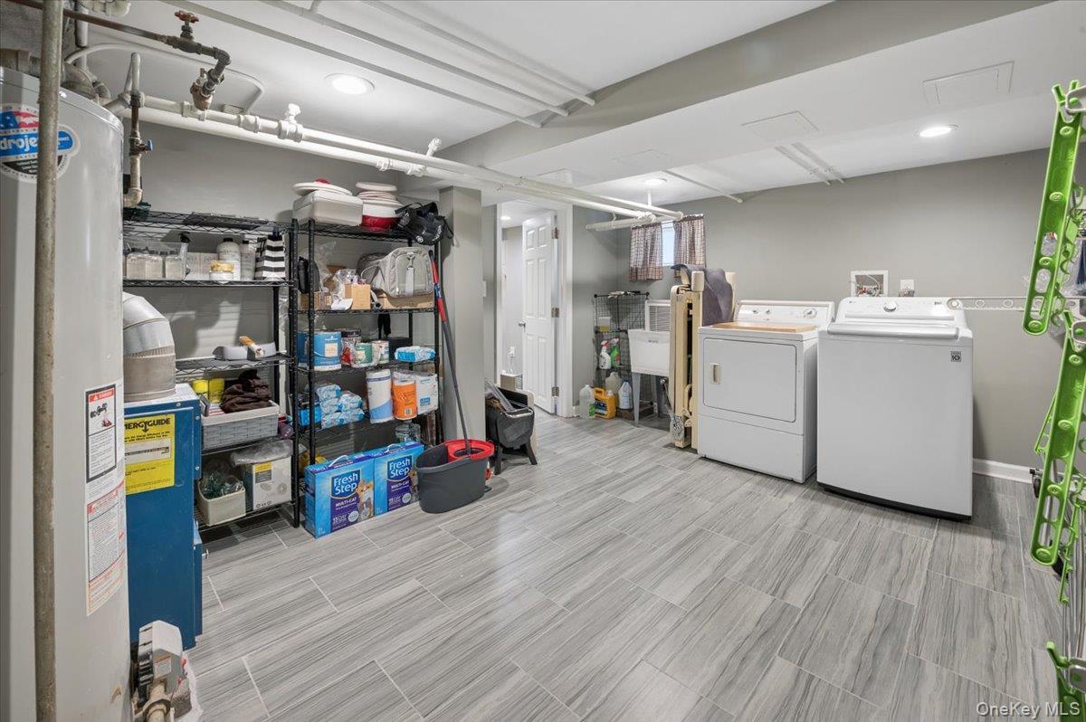 Single Family Sommer Place  Bronx, NY 10465, MLS-1024628-24