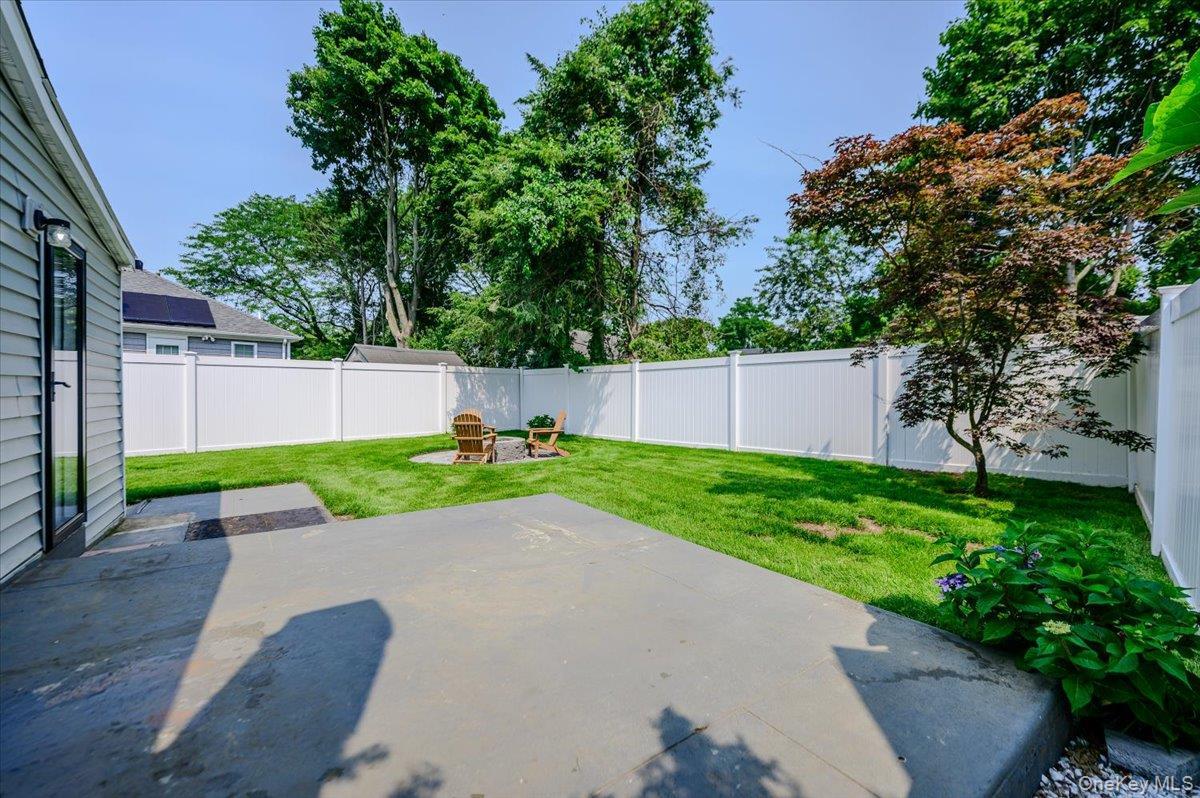 Single Family Rose Street Suffolk County, NY 11788, MLS-1024655-21