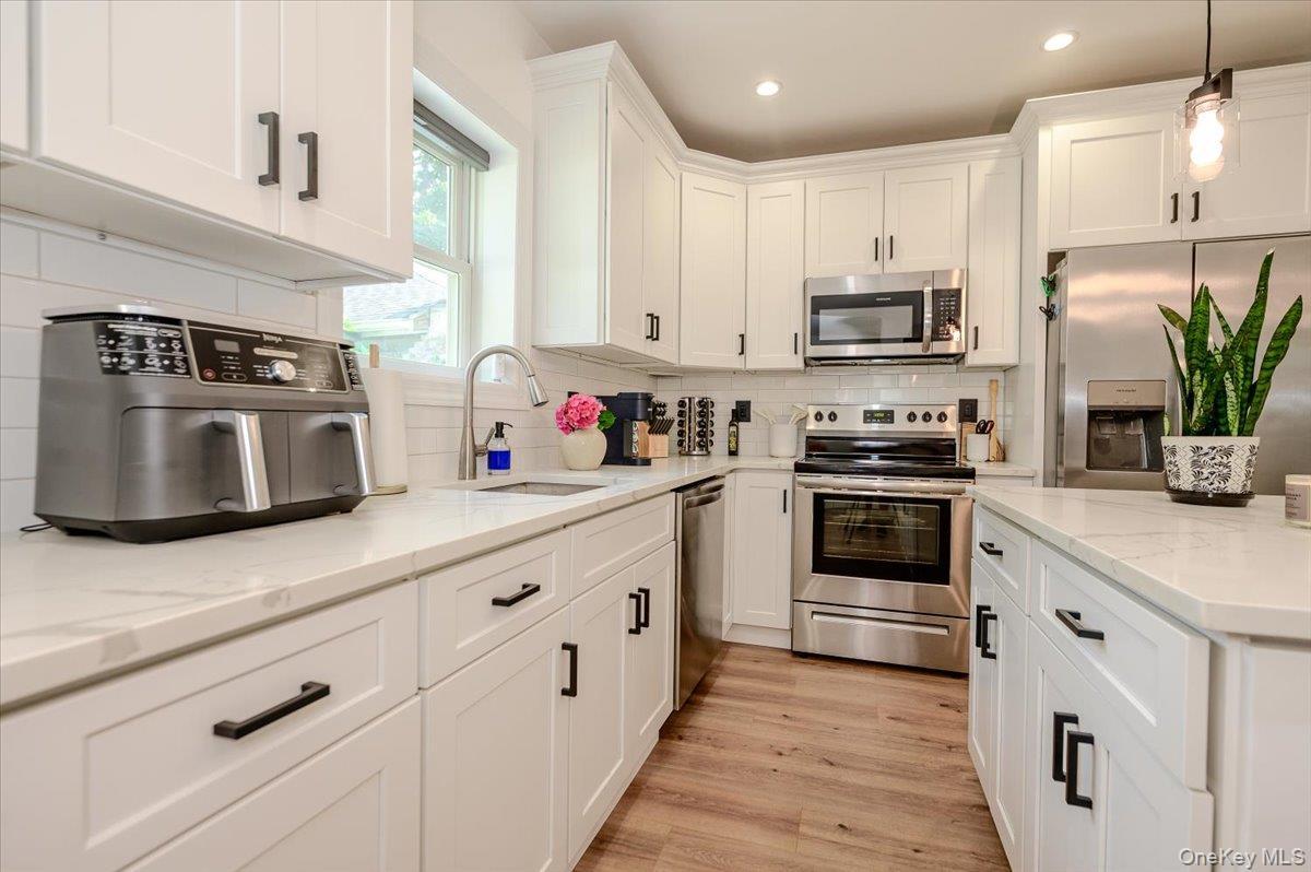Single Family Rose Street Suffolk County, NY 11788, MLS-1024655-8