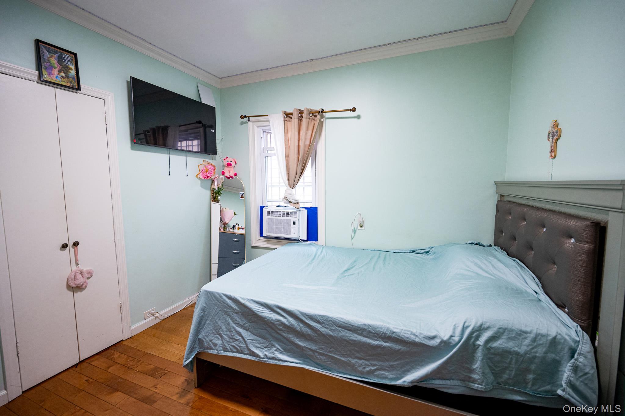 Single Family 86th Street  Queens, NY 11421, MLS-1024675-11