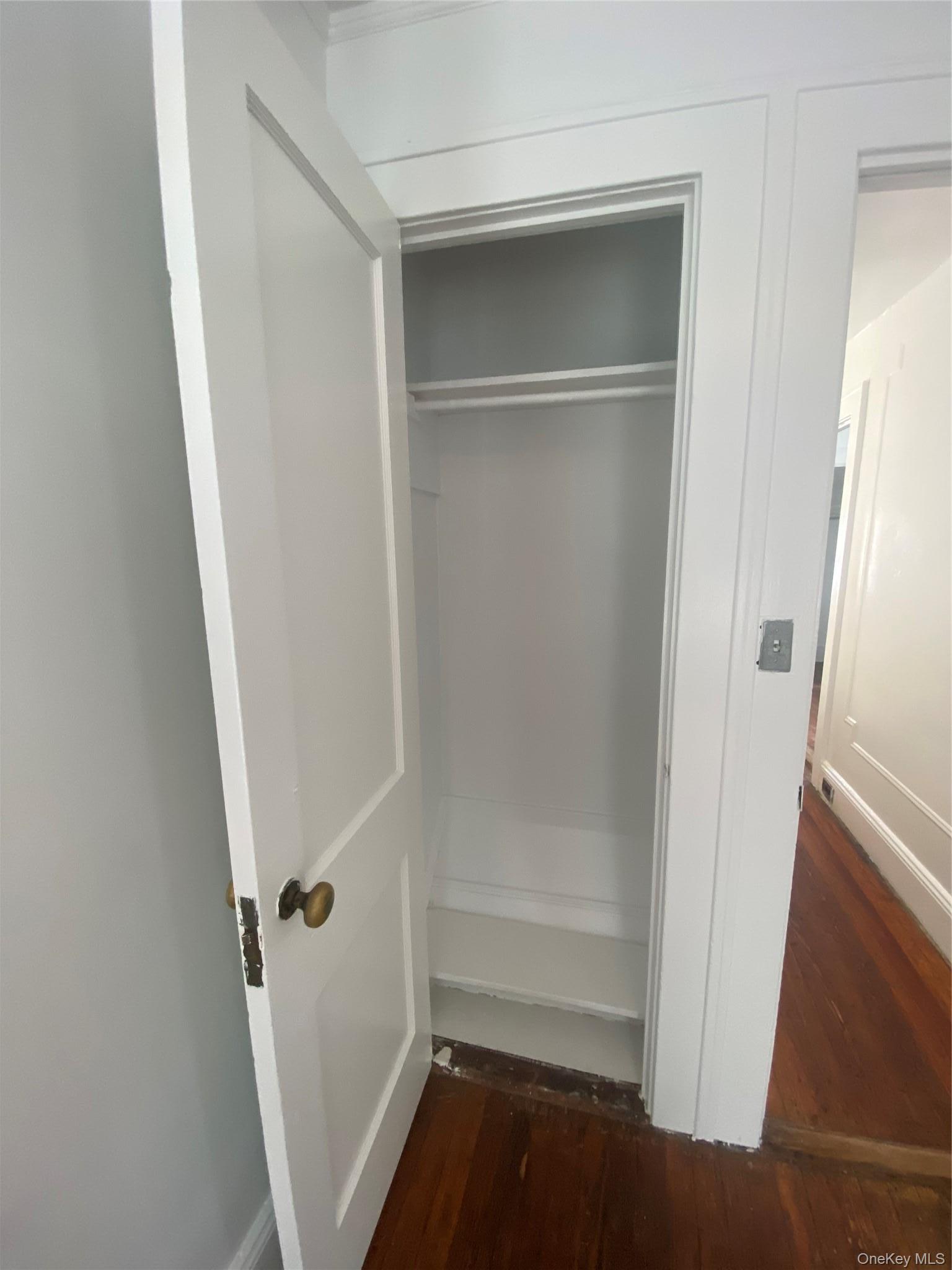 Single Family Bruner Avenue Bronx, NY 10466, MLS-1024692-12