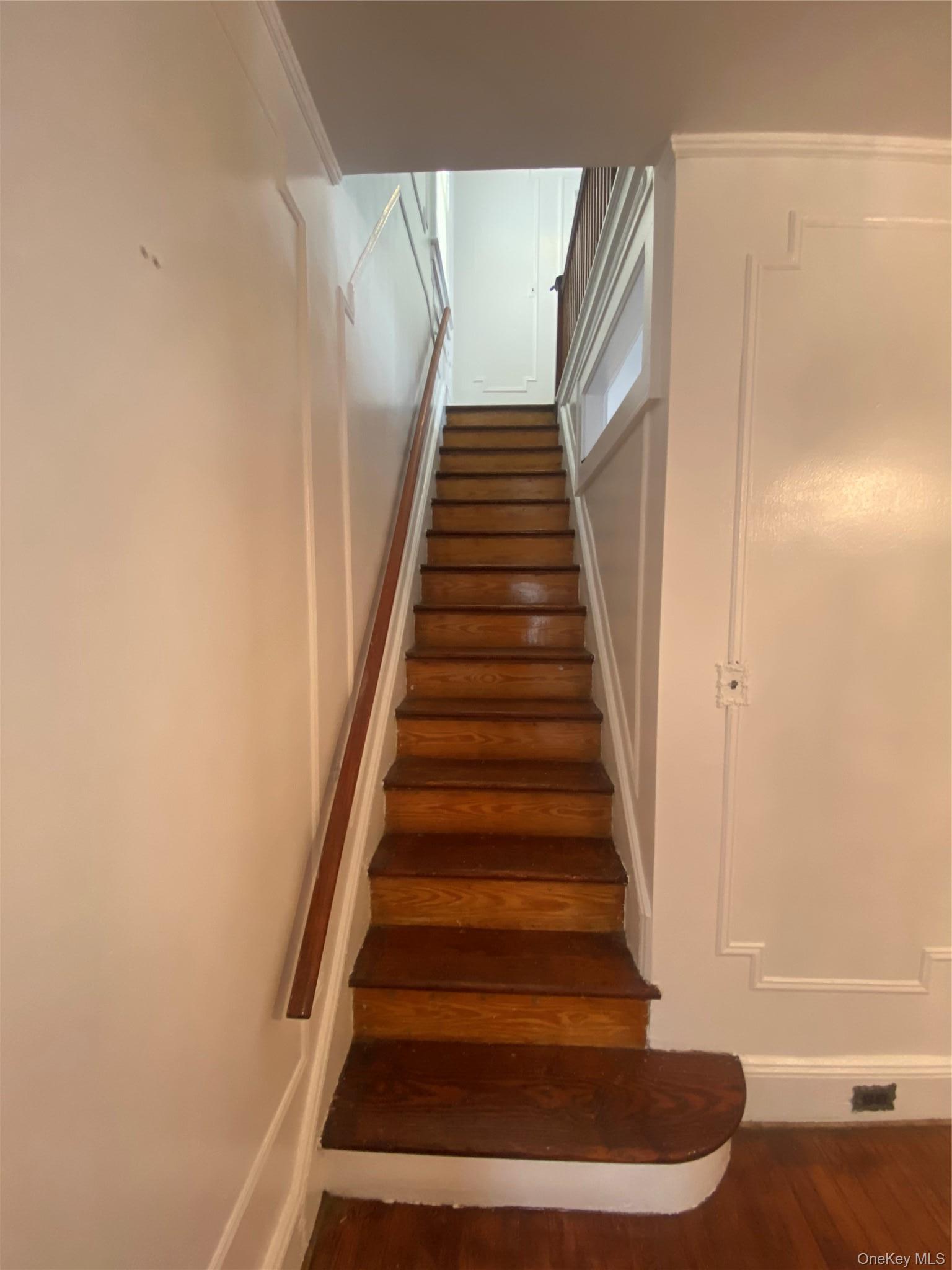 Single Family Bruner Avenue Bronx, NY 10466, MLS-1024692-20